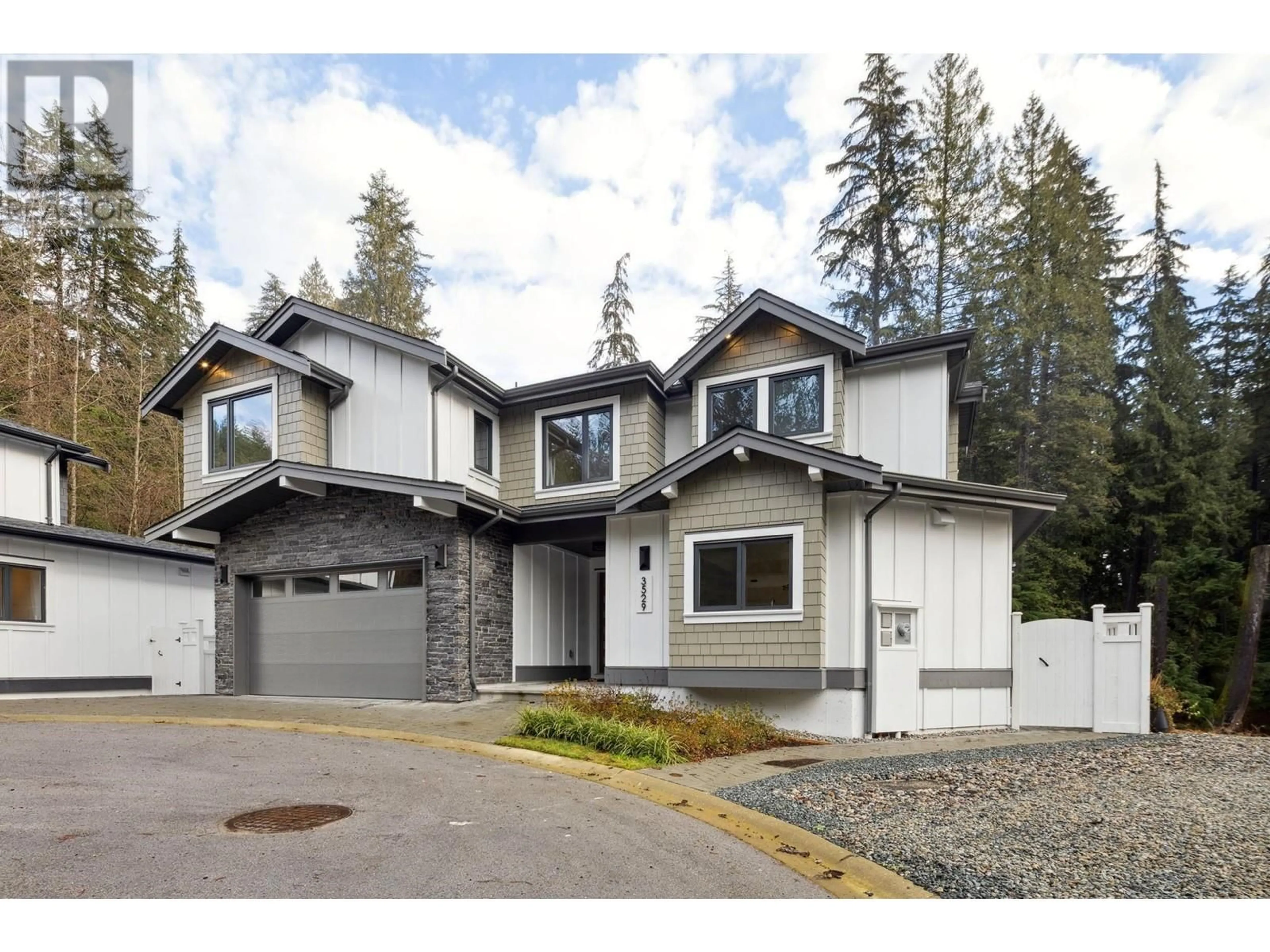 Unknown for 3529 ANNE MACDONALD WAY, North Vancouver British Columbia V7G2S7
