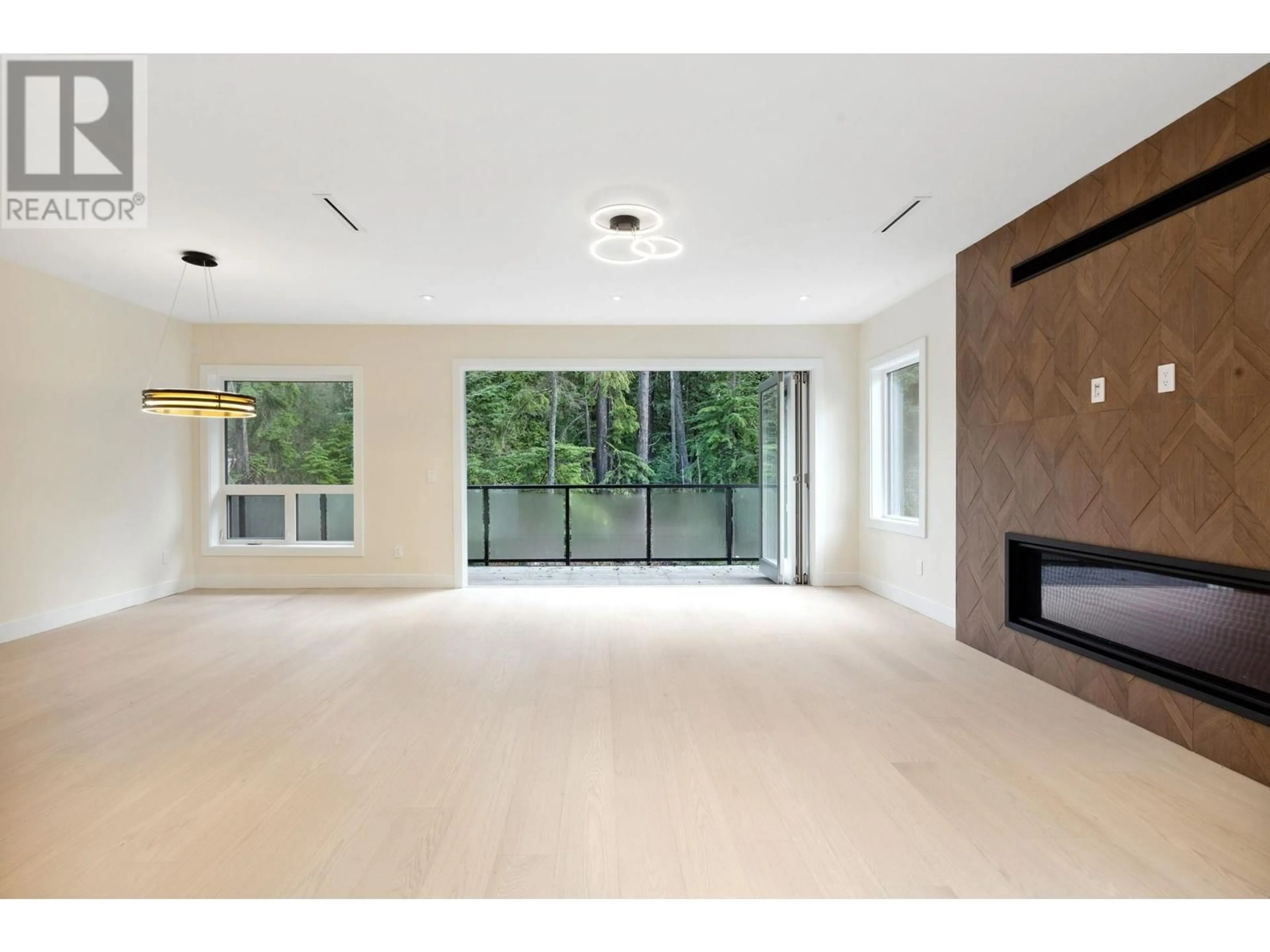Open concept kitchen, ceramic/tile floor for 3529 ANNE MACDONALD WAY, North Vancouver British Columbia V7G2S7