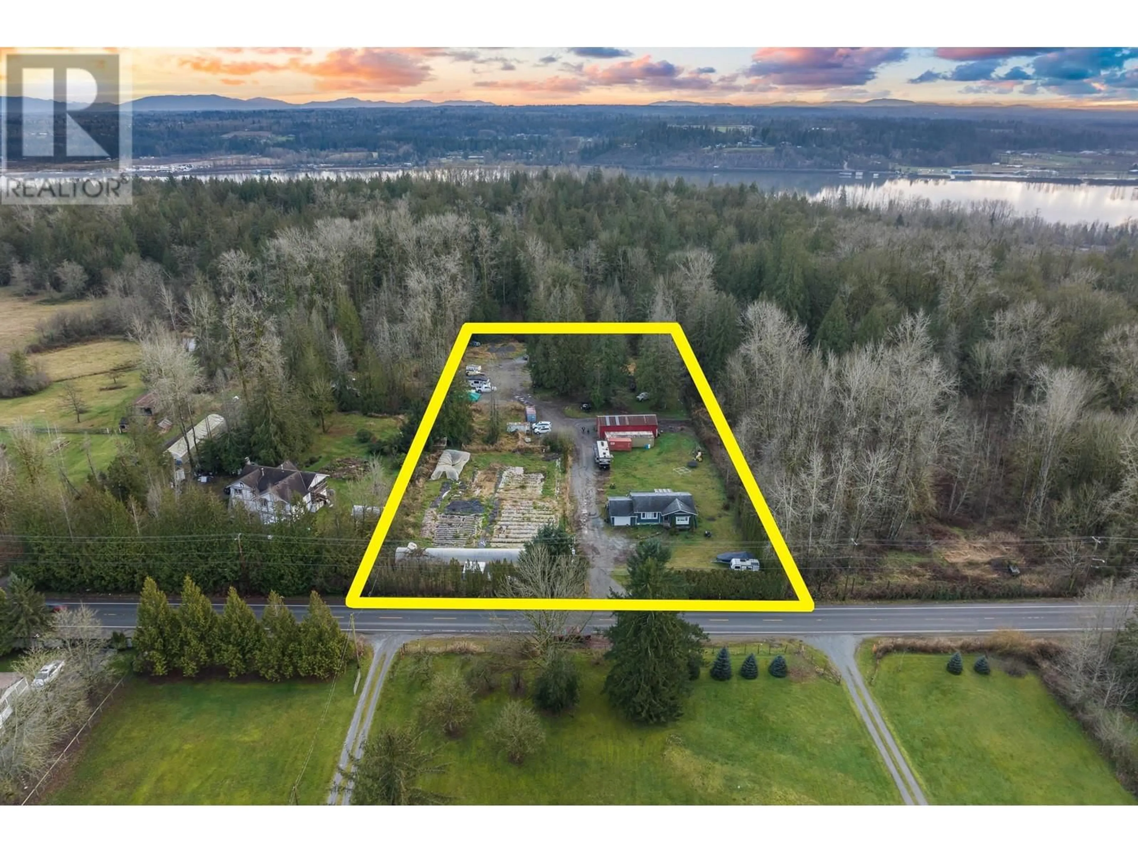 A pic from outside/outdoor area/front of a property/back of a property/a pic from drone, unknown for 24950 100 AVENUE, Maple Ridge British Columbia V2W1S3