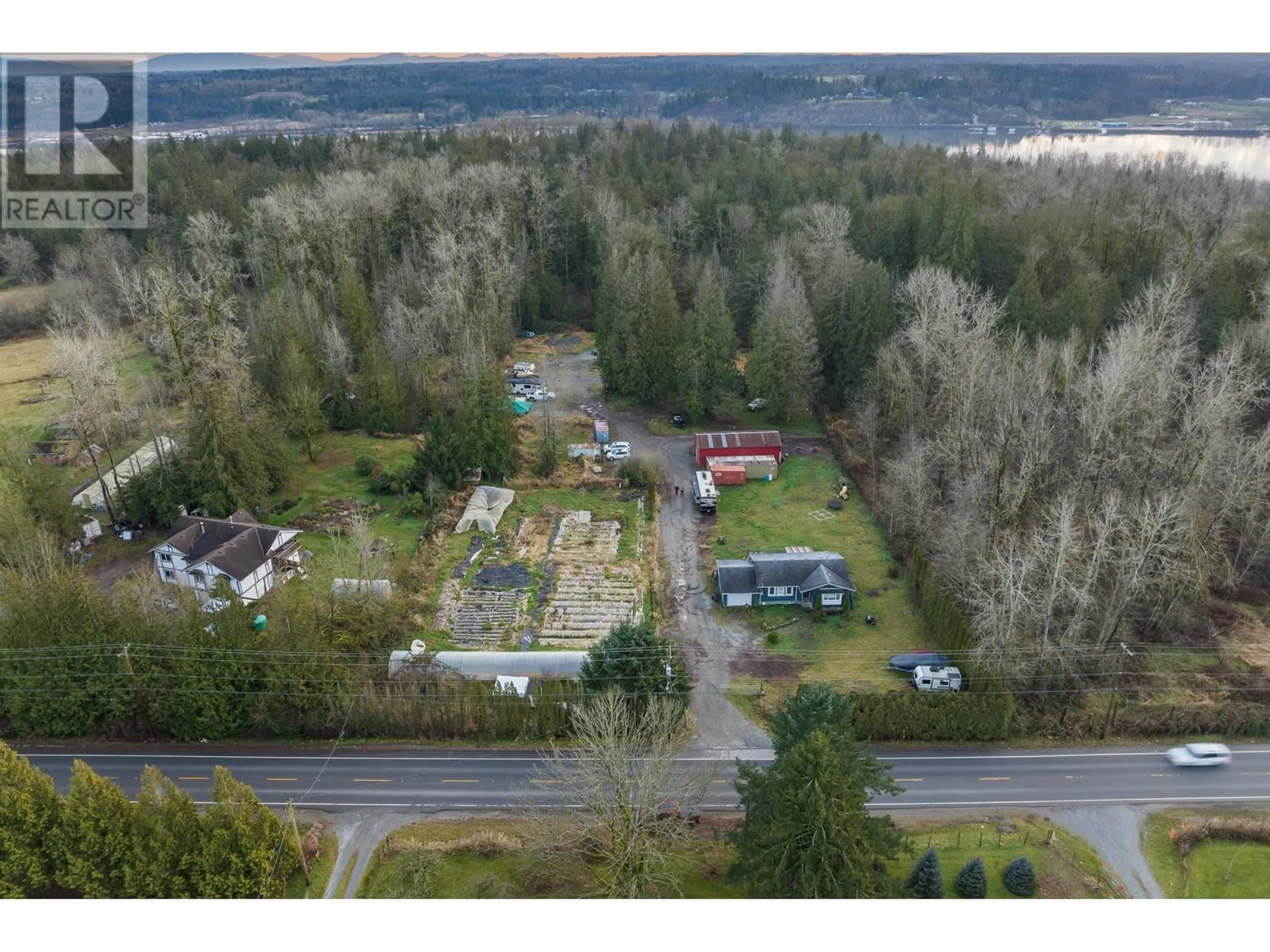 A pic from outside/outdoor area/front of a property/back of a property/a pic from drone, unknown for 24950 100 AVENUE, Maple Ridge British Columbia V2W1S3