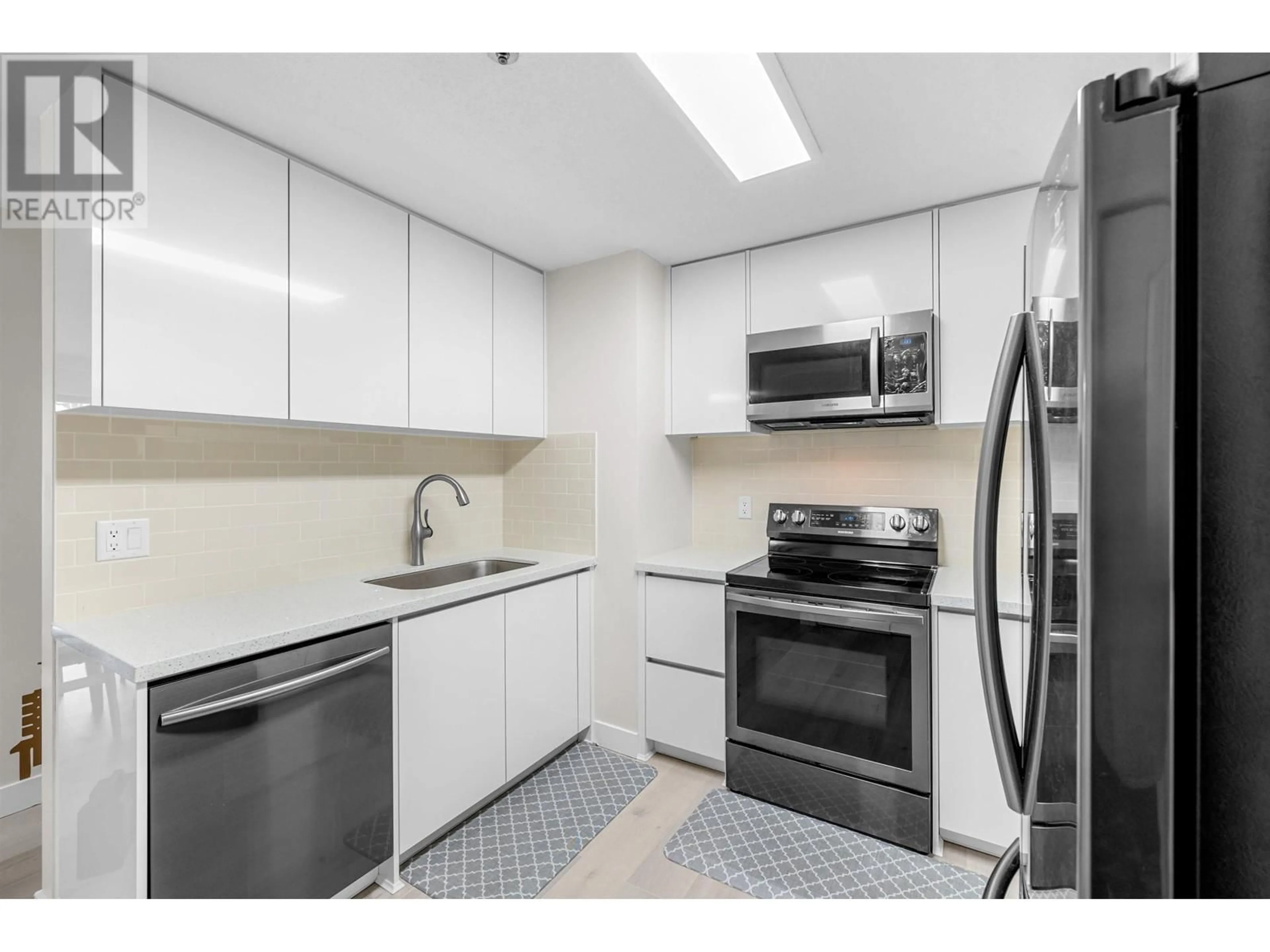 Standard kitchen, unknown for 206 3668 RAE AVENUE, Vancouver British Columbia V5R6A7