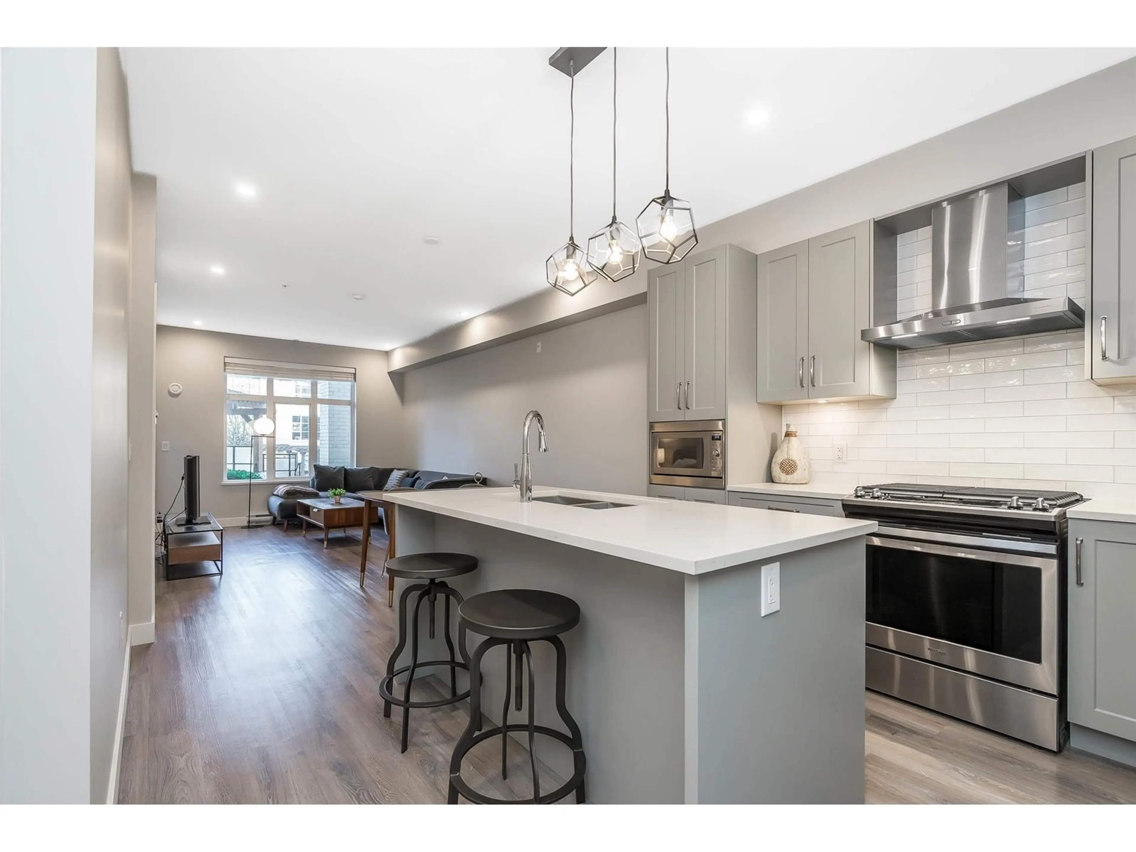 Open concept kitchen, unknown for 211 15436 31 AVENUE, Surrey British Columbia V3Z1H3