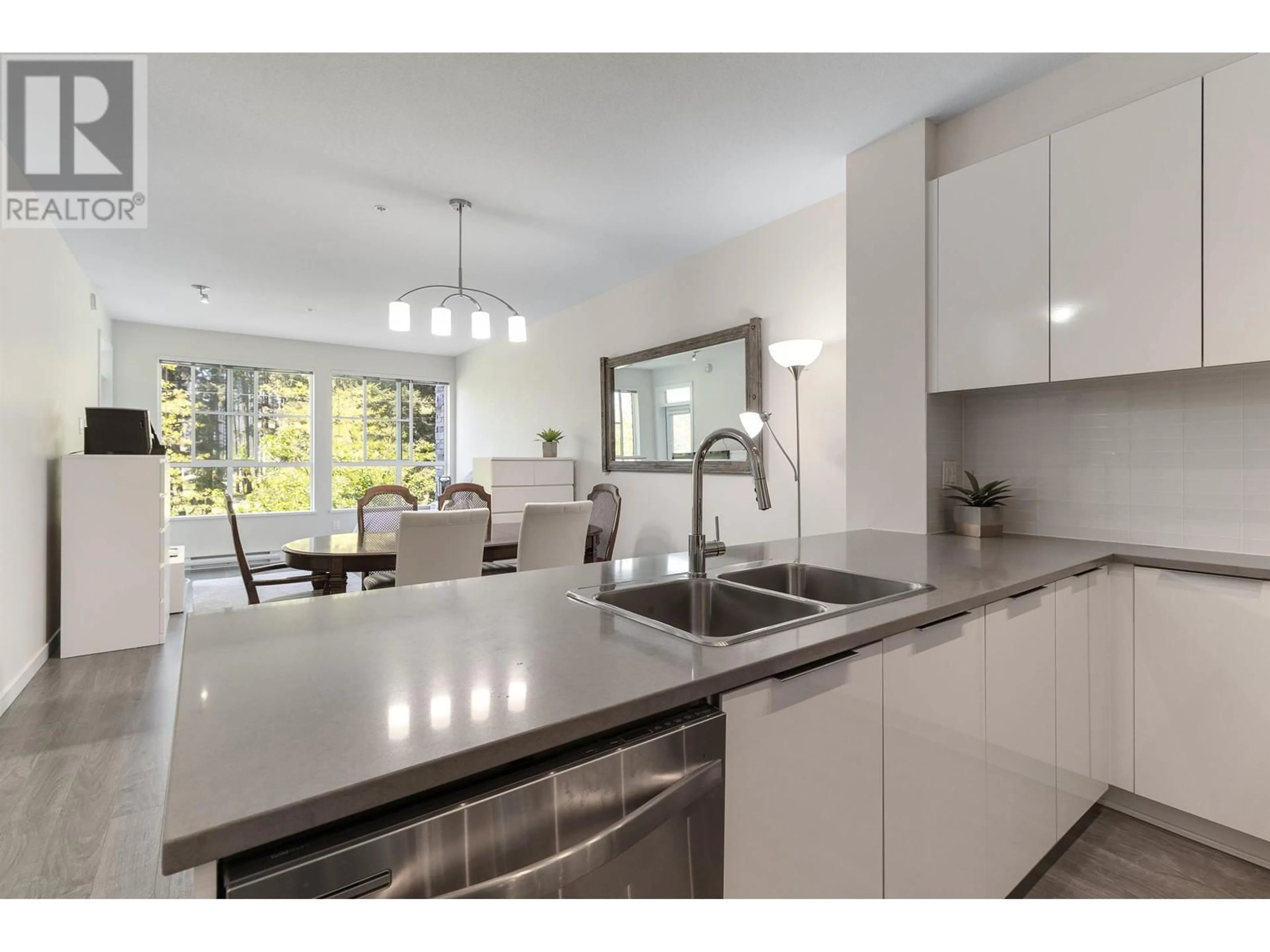 Open concept kitchen, ceramic/tile floor for 206 1151 WINDSOR MEWS, Coquitlam British Columbia V2B0M9