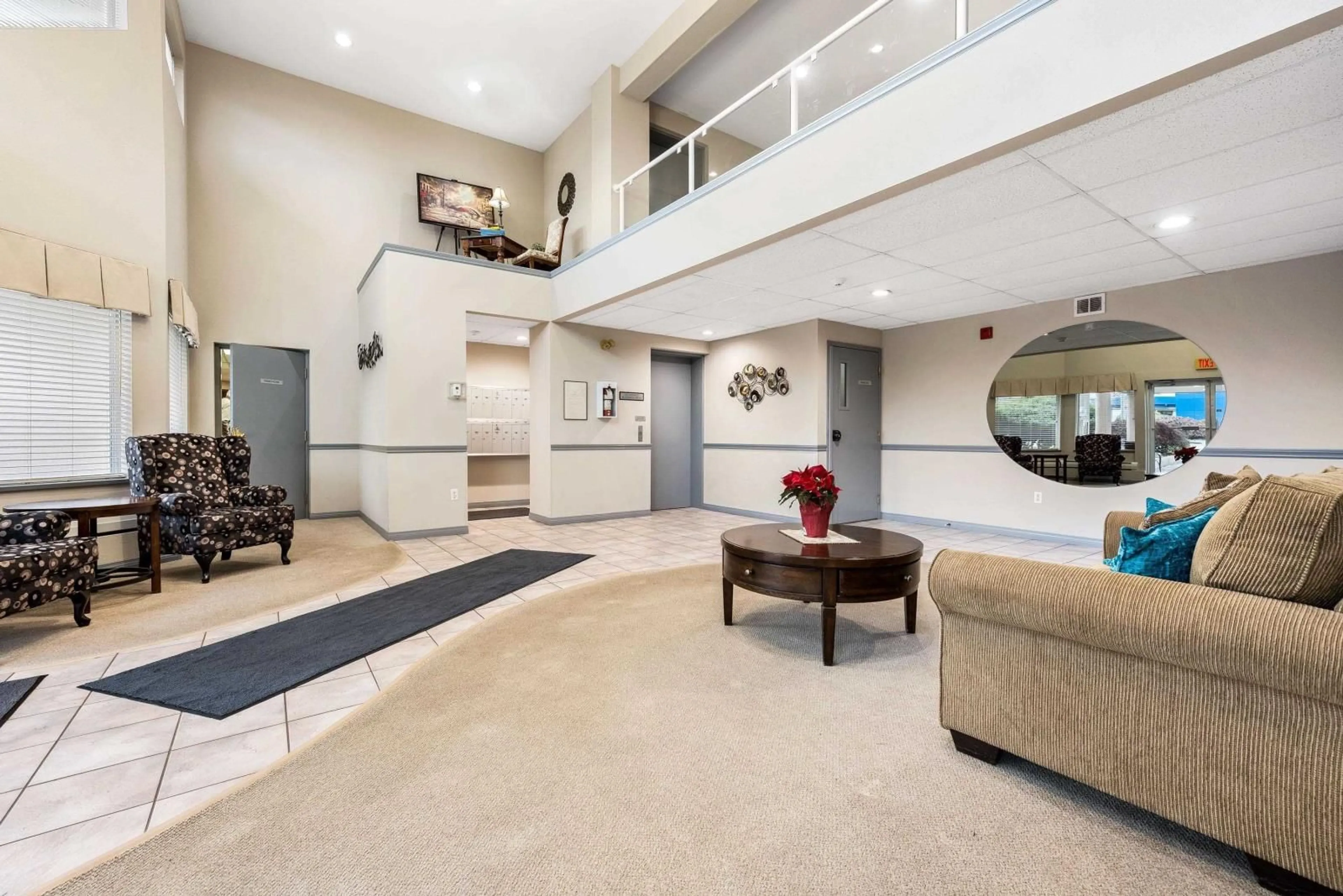 Indoor foyer for 216 - 7685 AMBER DRIVE, Chilliwack British Columbia V2R3P3