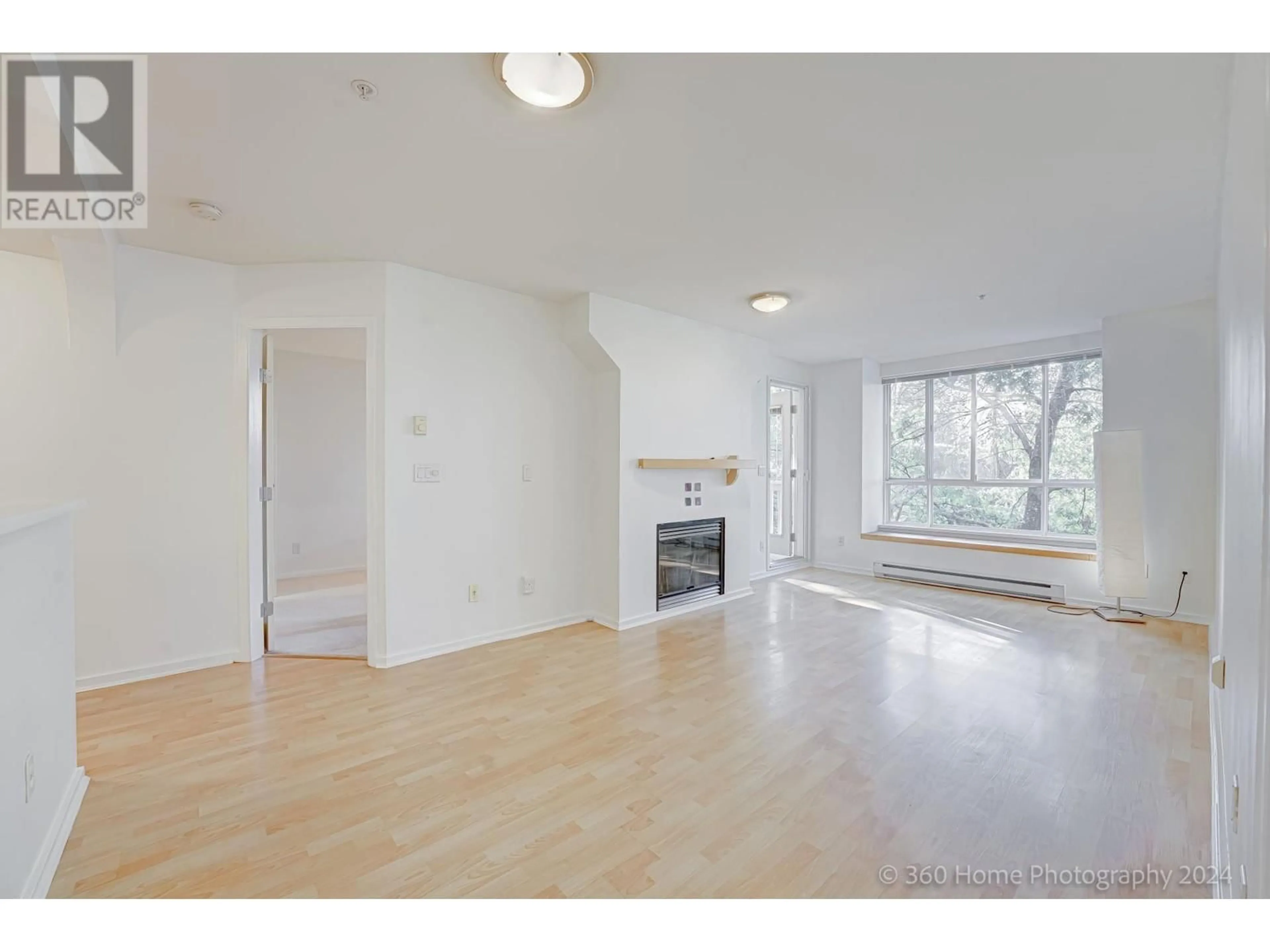 A pic of a room for 301 6833 VILLAGE GRN, Burnaby British Columbia V5E4M1