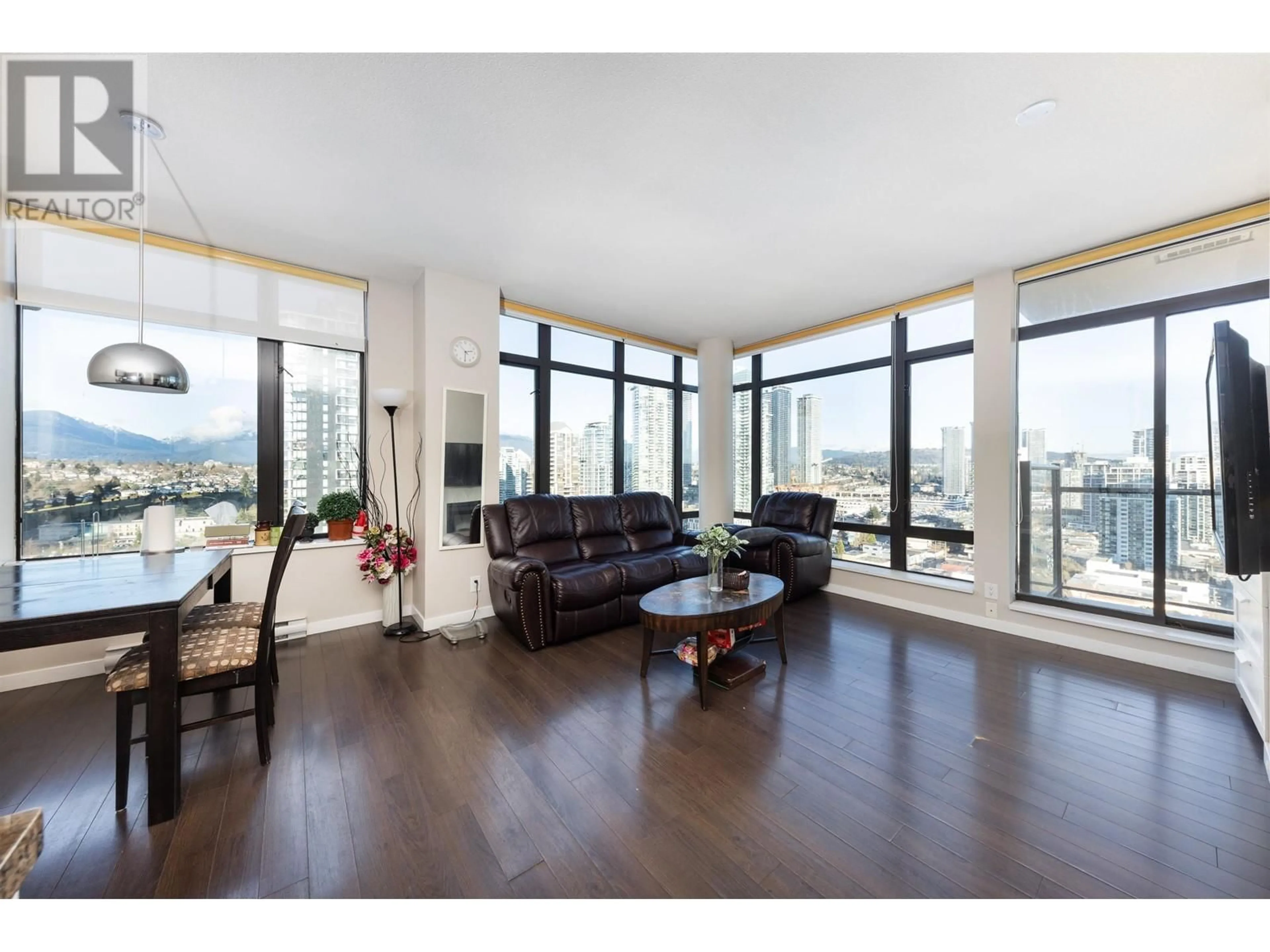 Living room with furniture, wood/laminate floor for 2604 2355 MADISON AVENUE, Burnaby British Columbia V5C0B3