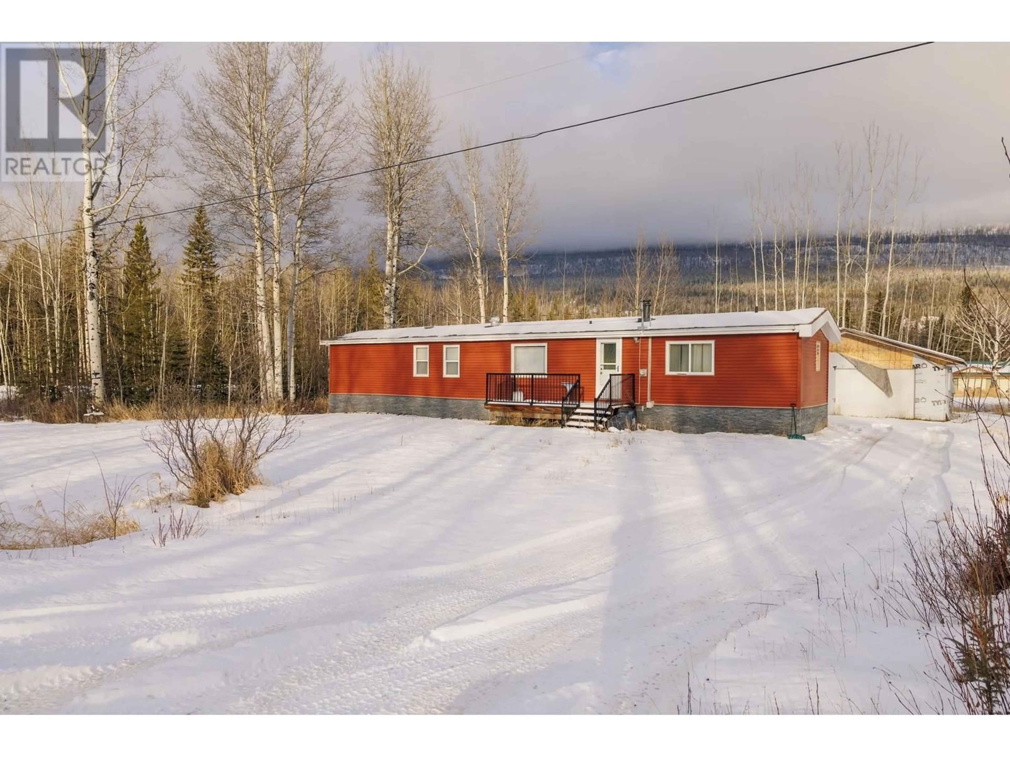 A pic from outside/outdoor area/front of a property/back of a property/a pic from drone, mountain view for 900 E AIRPORT ROAD, McBride British Columbia V0J2E0