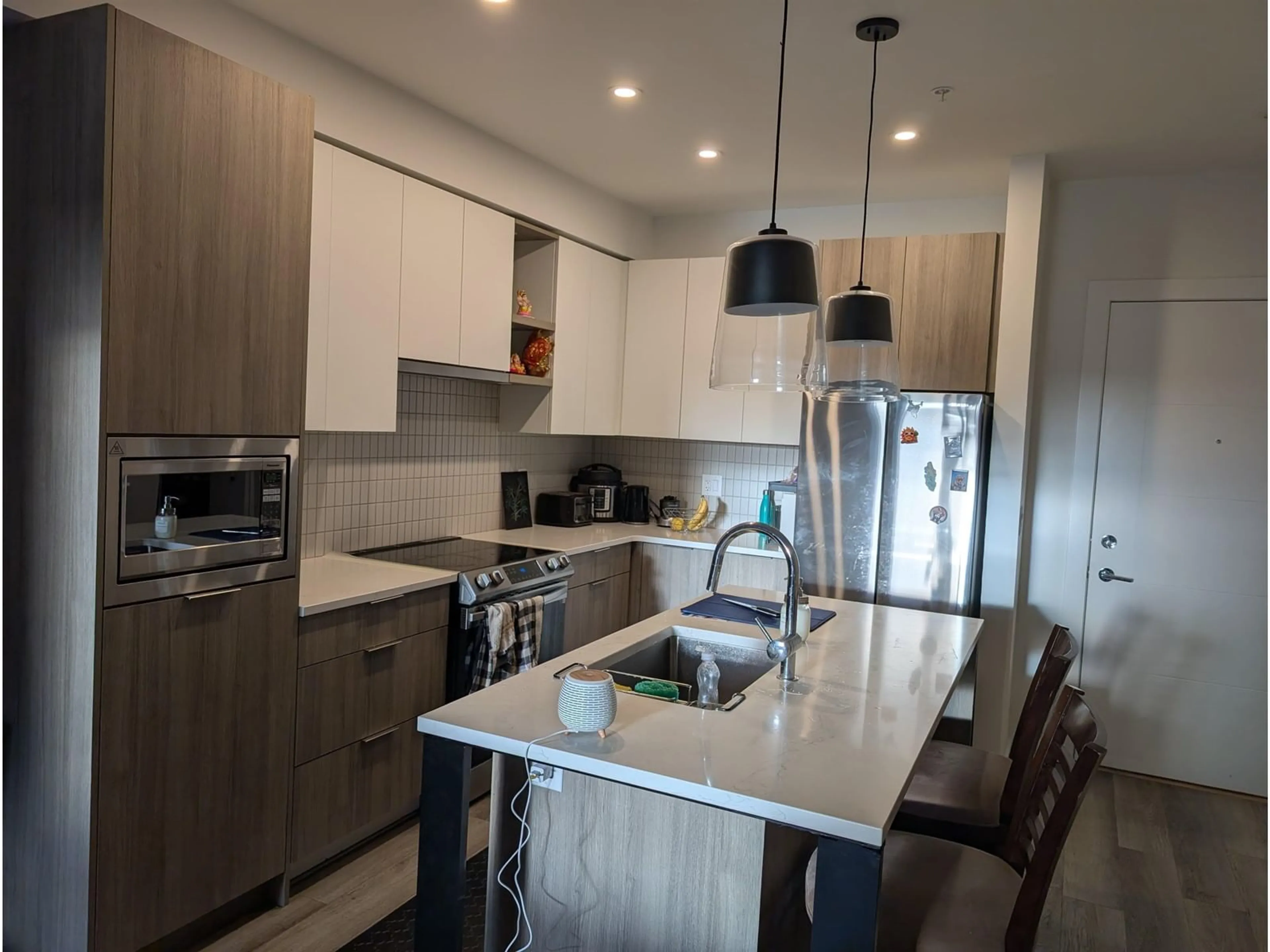 Open concept kitchen, unknown for 207 20695 EASTLEIGH CRESCENT, Langley British Columbia V3A0P7