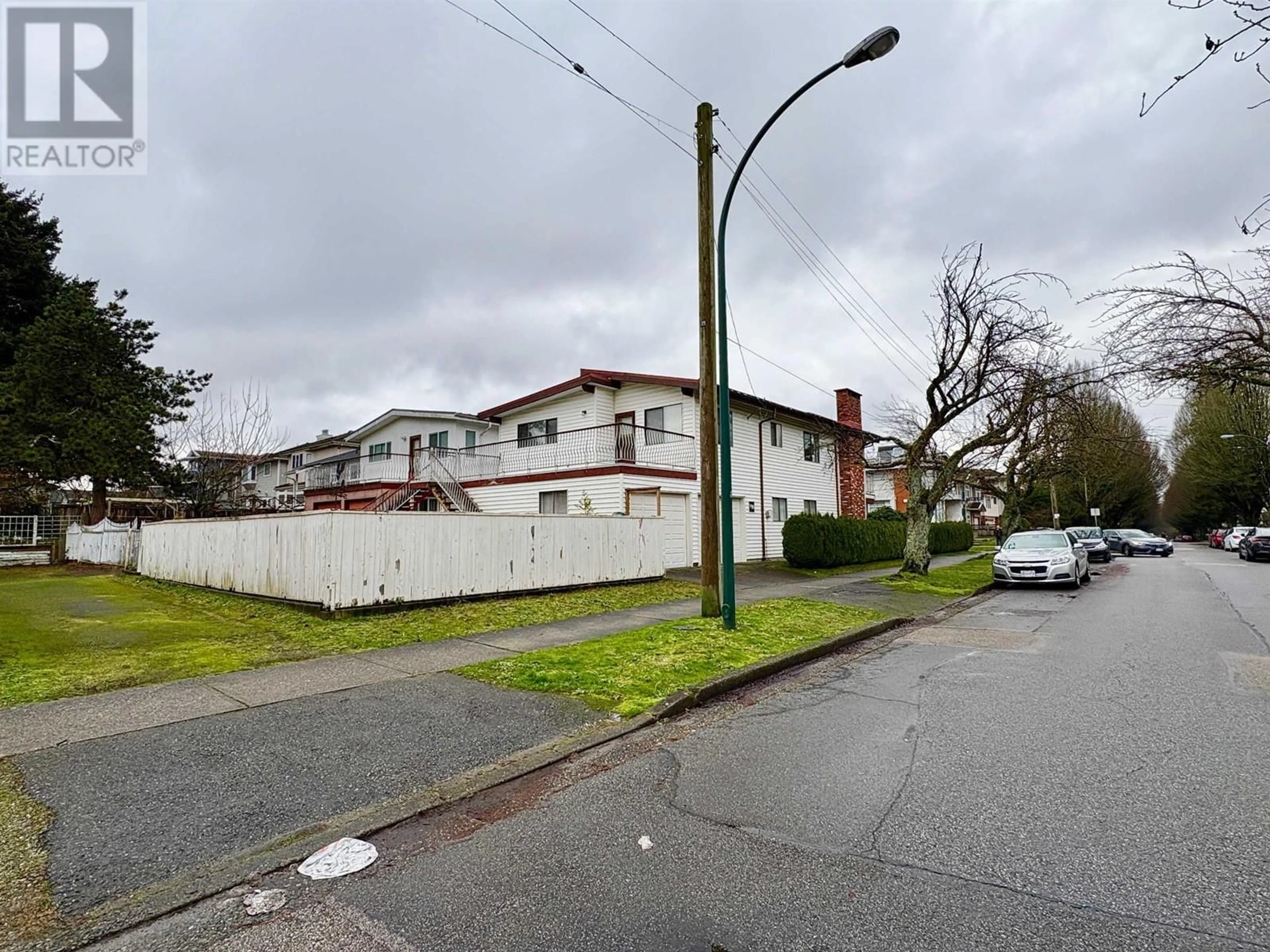 Blurry image for 1705 E 47TH AVENUE, Vancouver British Columbia V5P1P6