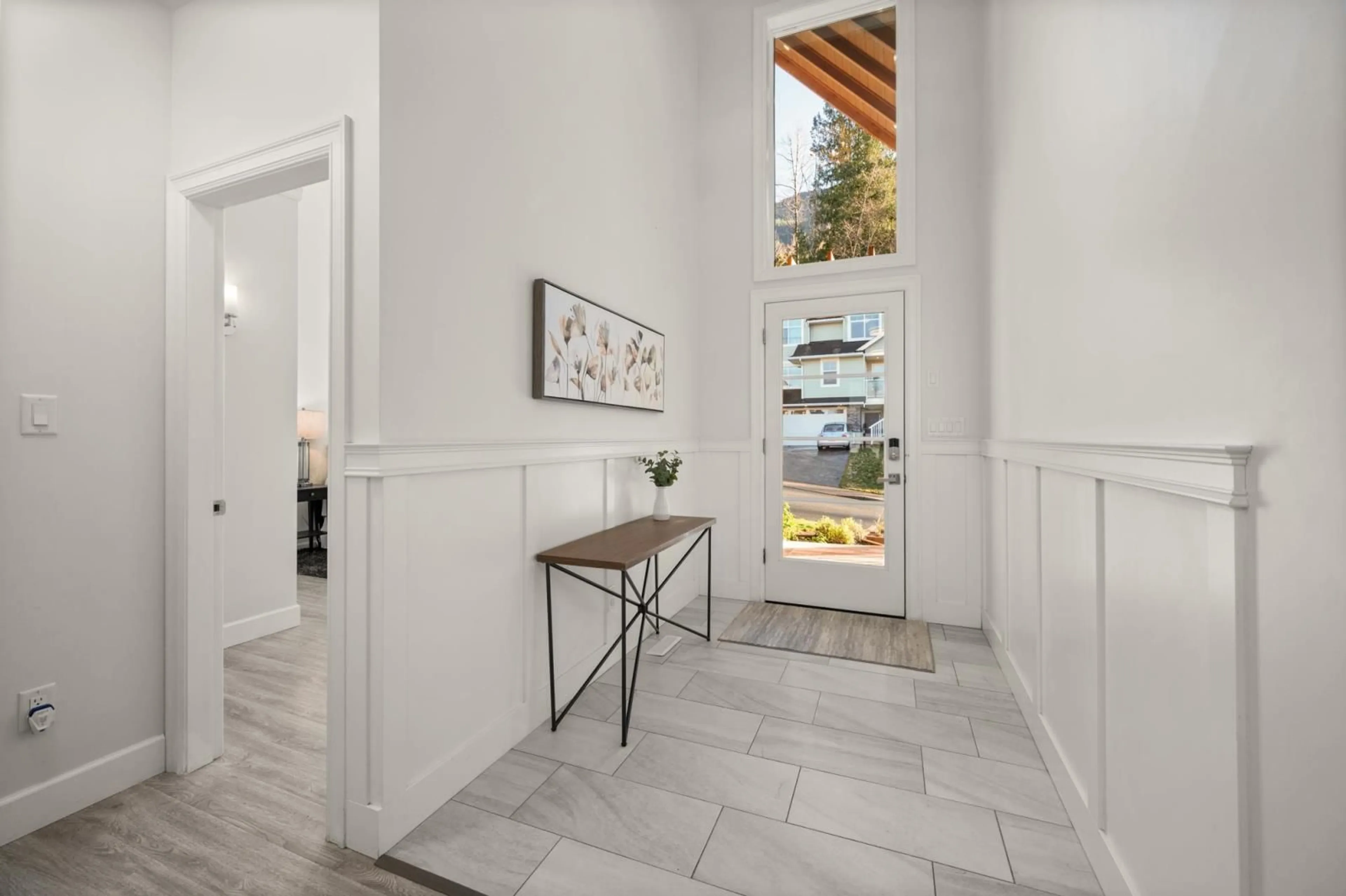 Indoor entryway for 50437 KINGSTON DRIVE|Eastern Hillsides, Chilliwack British Columbia V4Z0C2