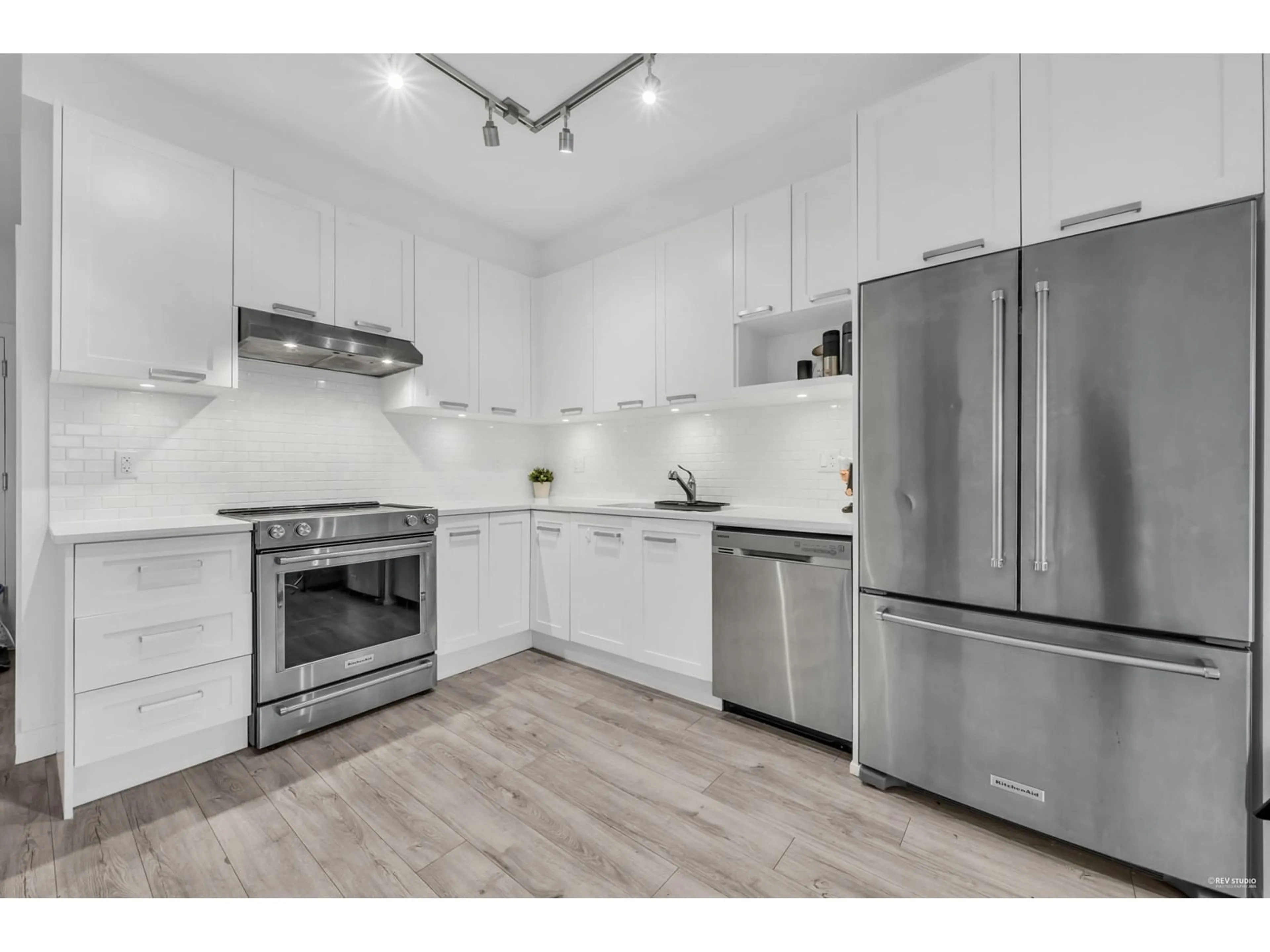 Open concept kitchen, unknown for 316 5638 201A STREET, Langley British Columbia V3A0L8