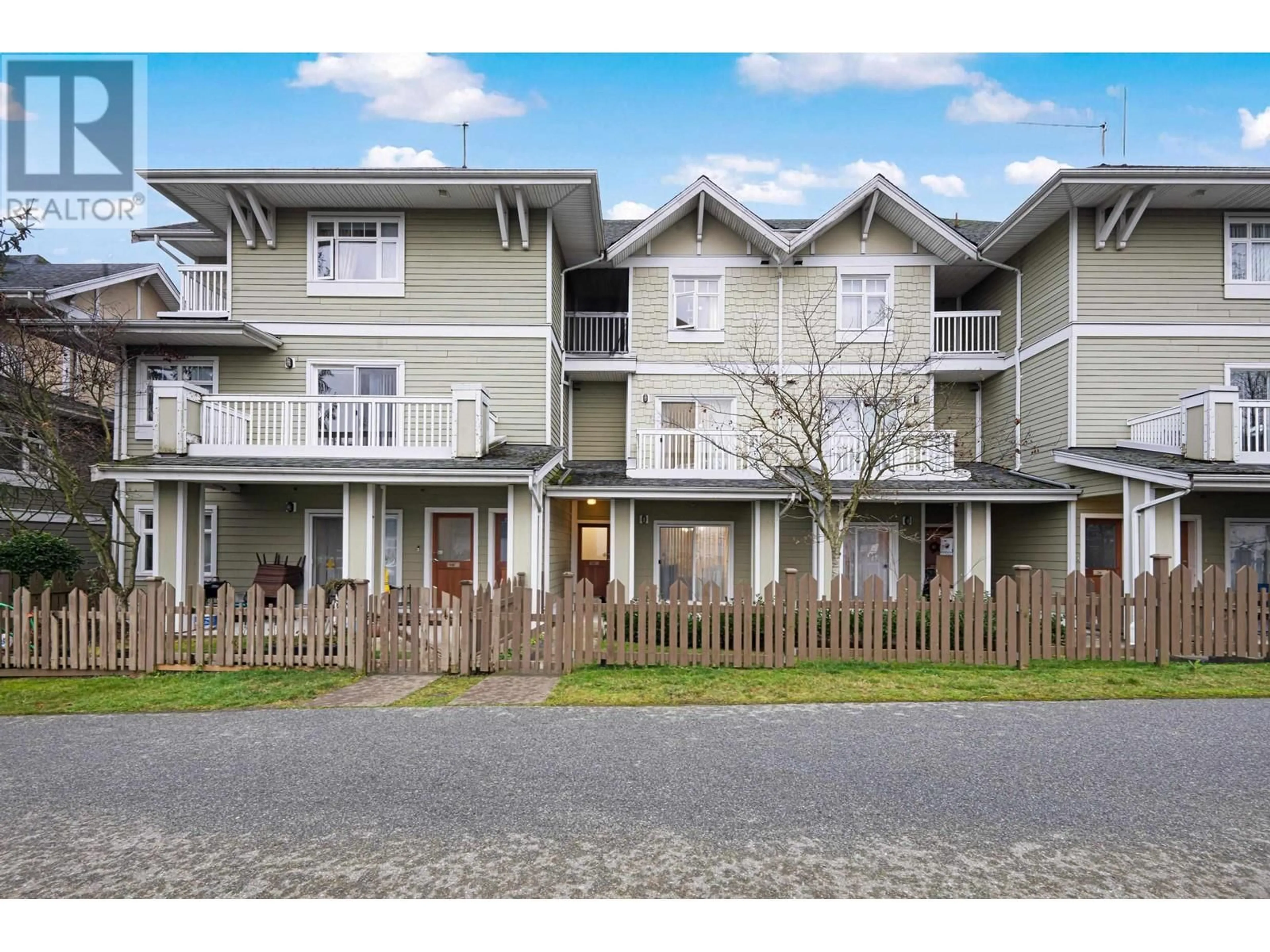 A pic from outside/outdoor area/front of a property/back of a property/a pic from drone, street for 58 7388 MACPHERSON AVENUE, Burnaby British Columbia V5J0A1