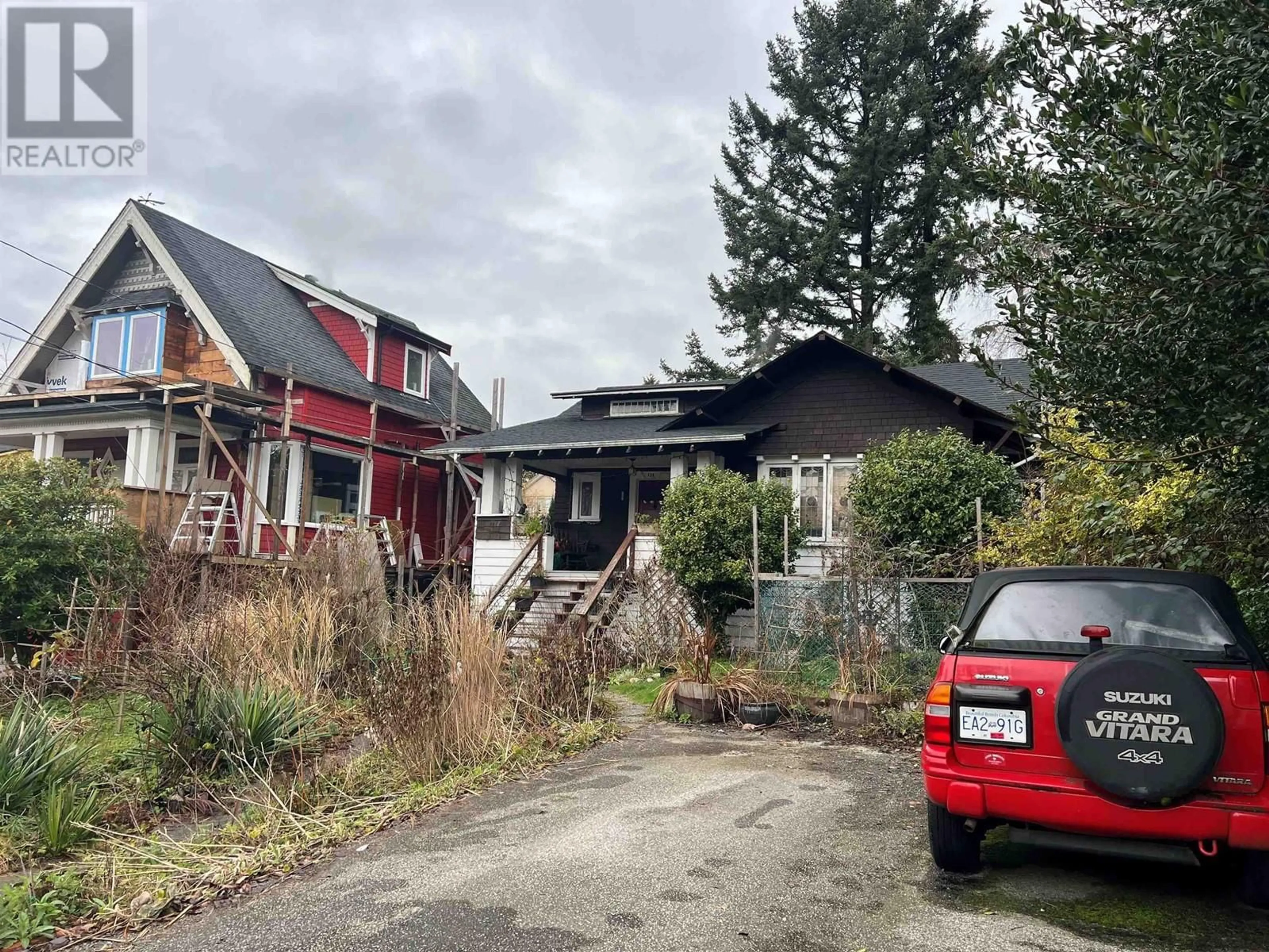 A pic from outside/outdoor area/front of a property/back of a property/a pic from drone, street for 134 W QUEENS ROAD, North Vancouver British Columbia V7N2K3