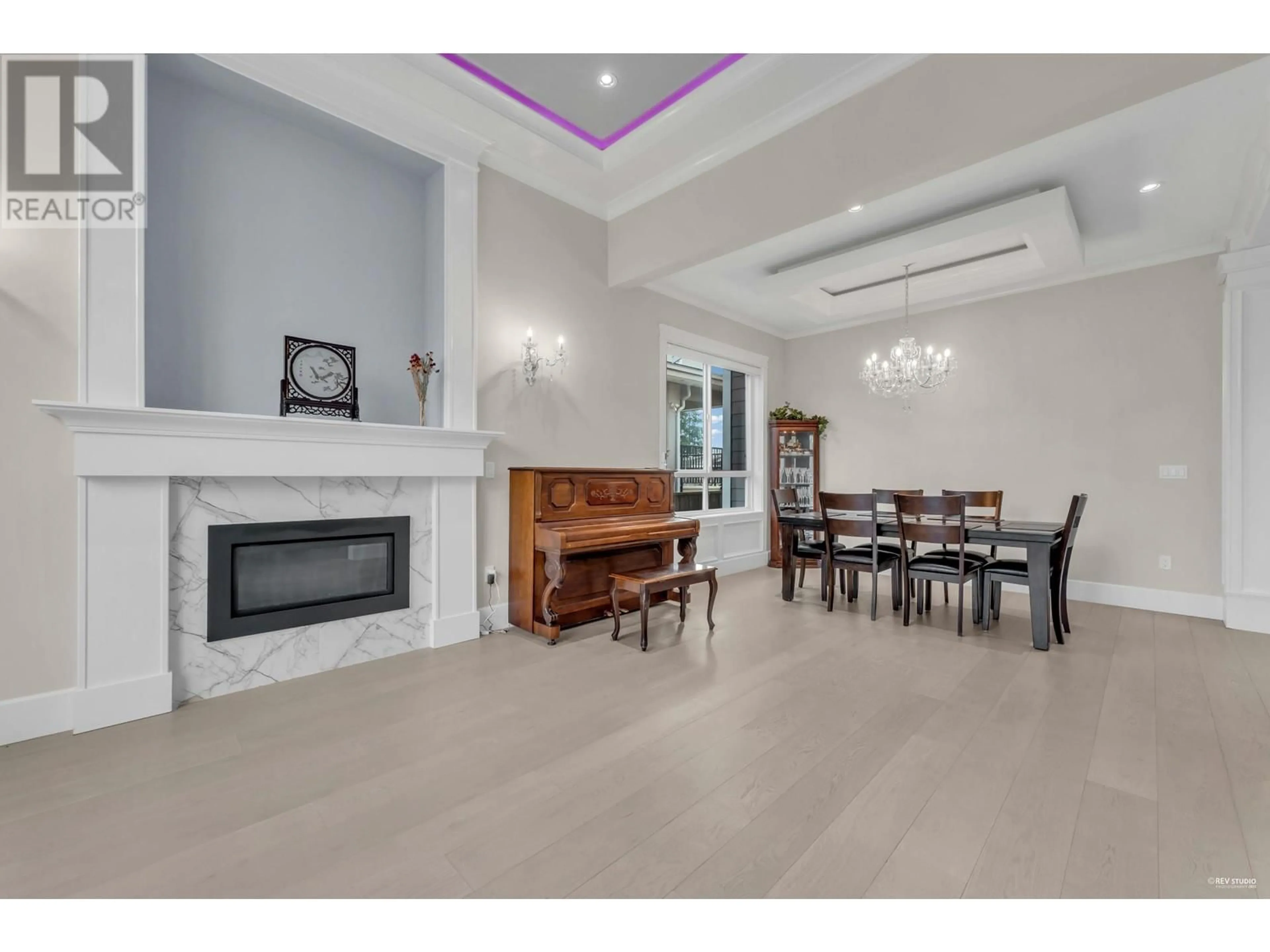 Unknown for 5842 PORTLAND STREET, Burnaby British Columbia V5J2R8