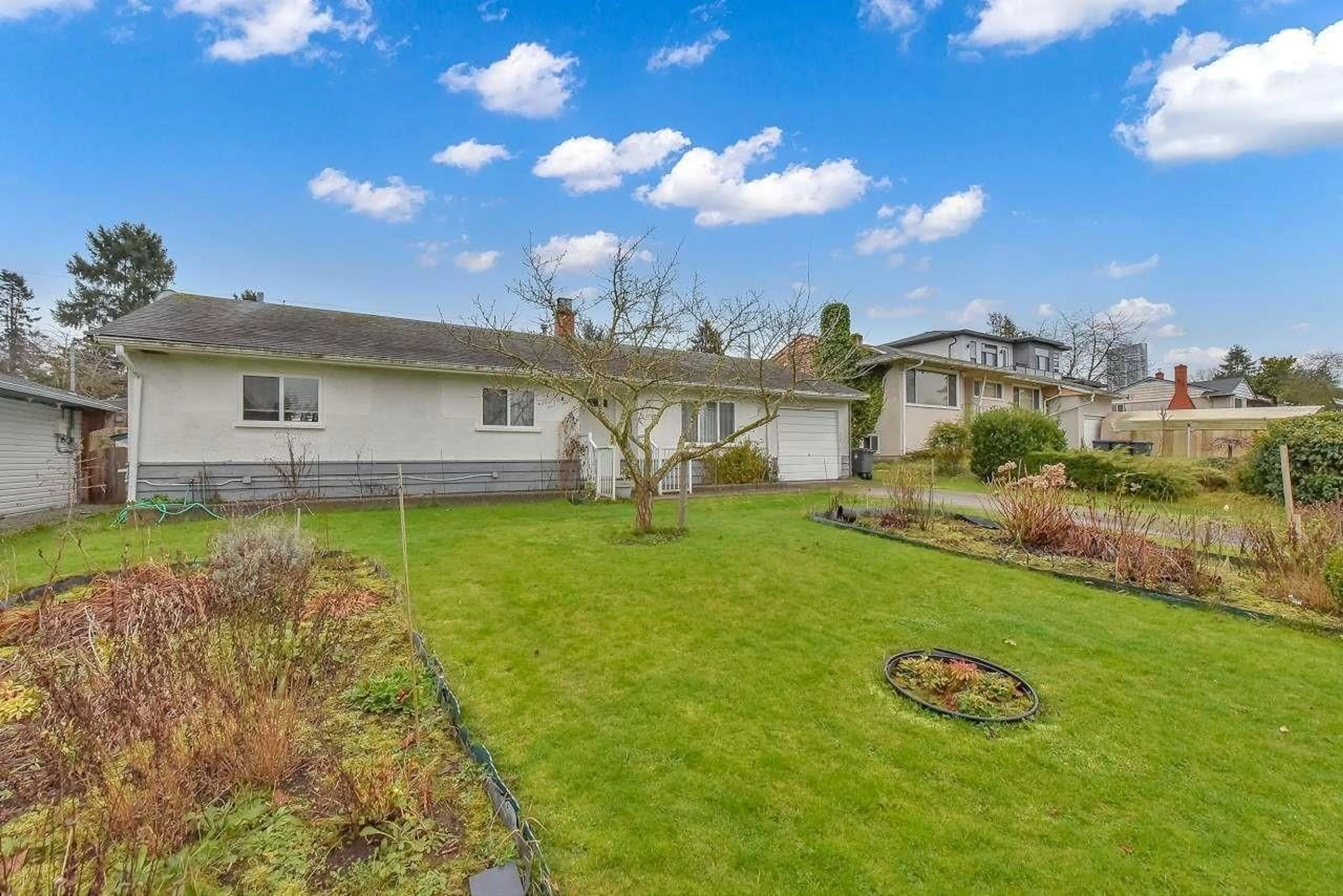 A pic from outside/outdoor area/front of a property/back of a property/a pic from drone, unknown for 11102 135A, Surrey British Columbia V3R3A4