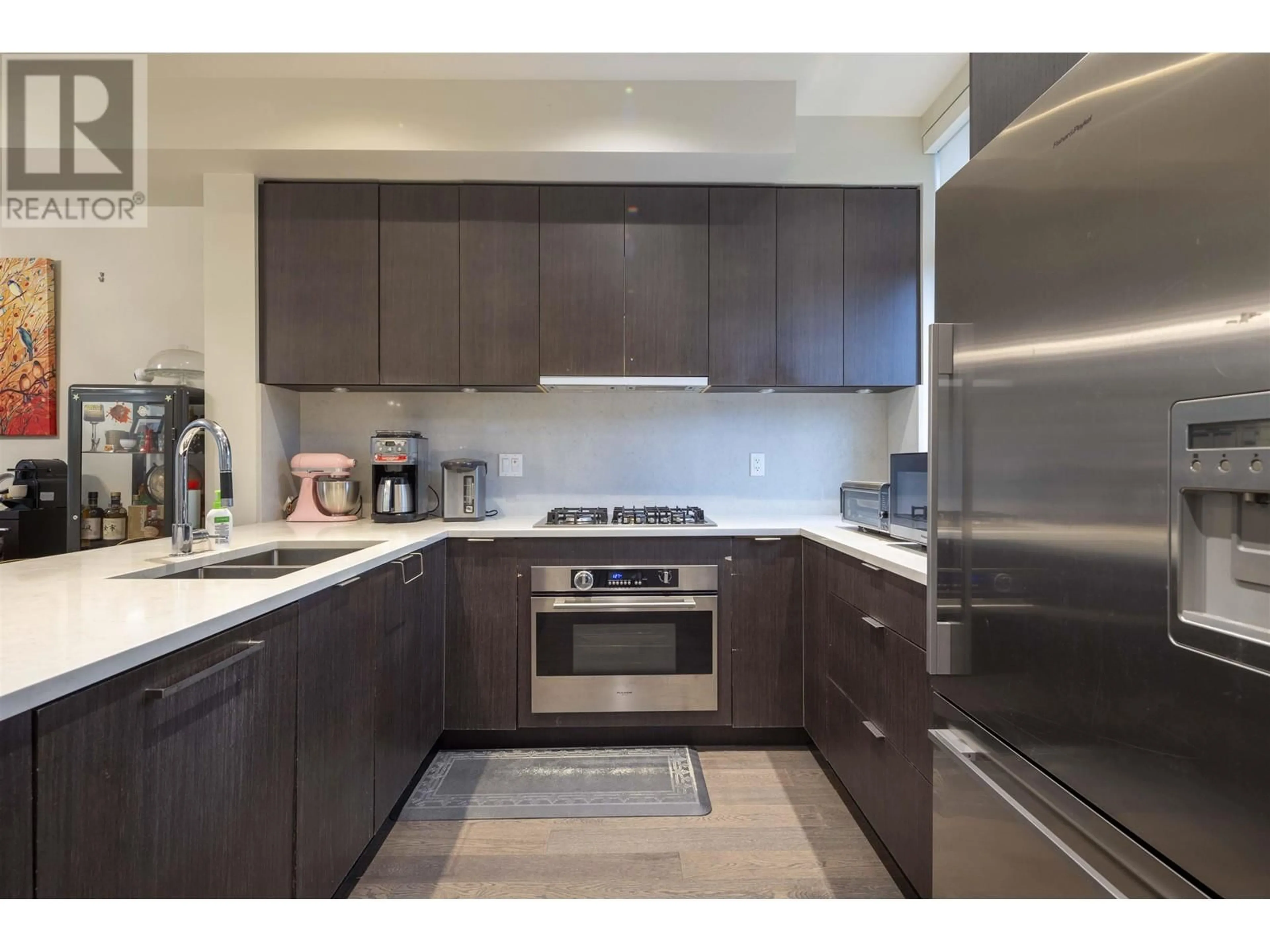 Standard kitchen, unknown for 6106 OAK STREET, Vancouver British Columbia V6M2W2