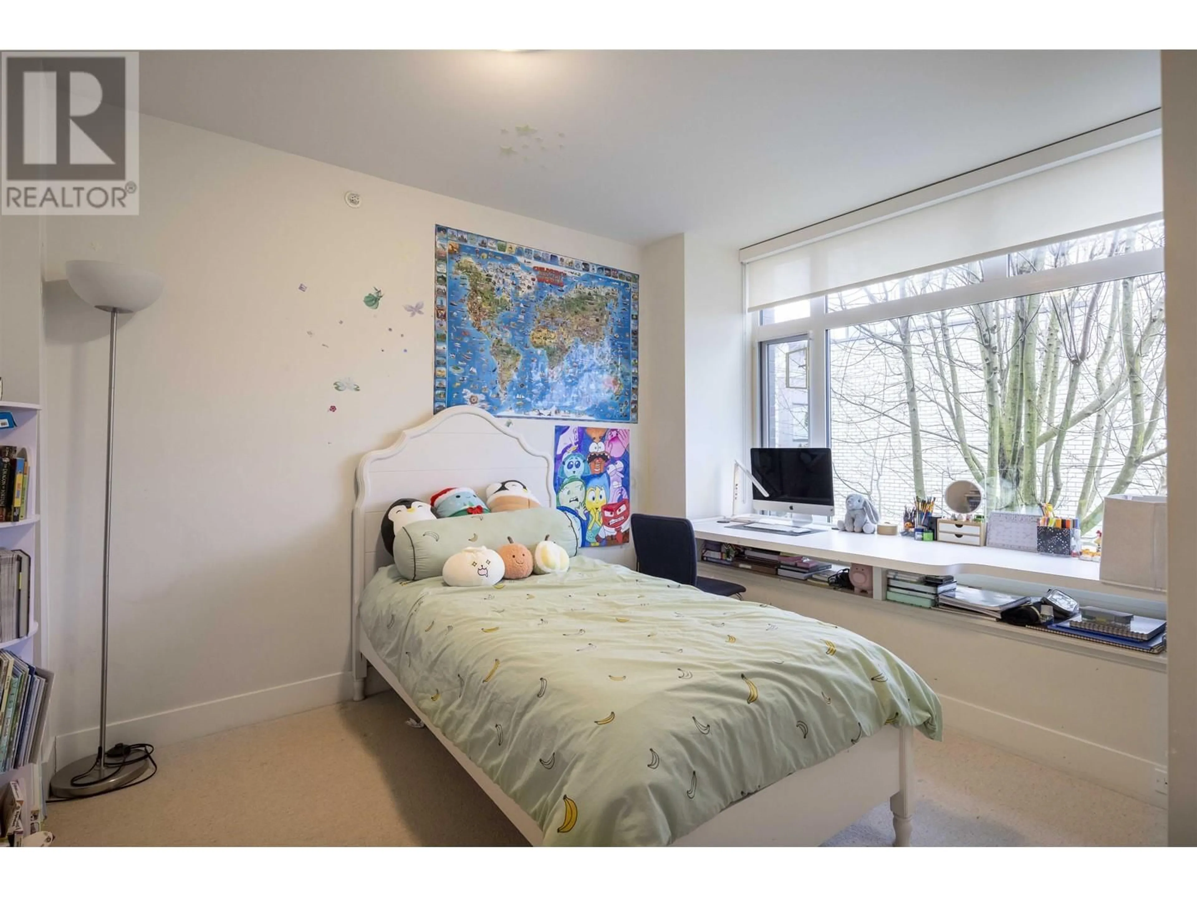 A pic of a room for 6106 OAK STREET, Vancouver British Columbia V6M2W2