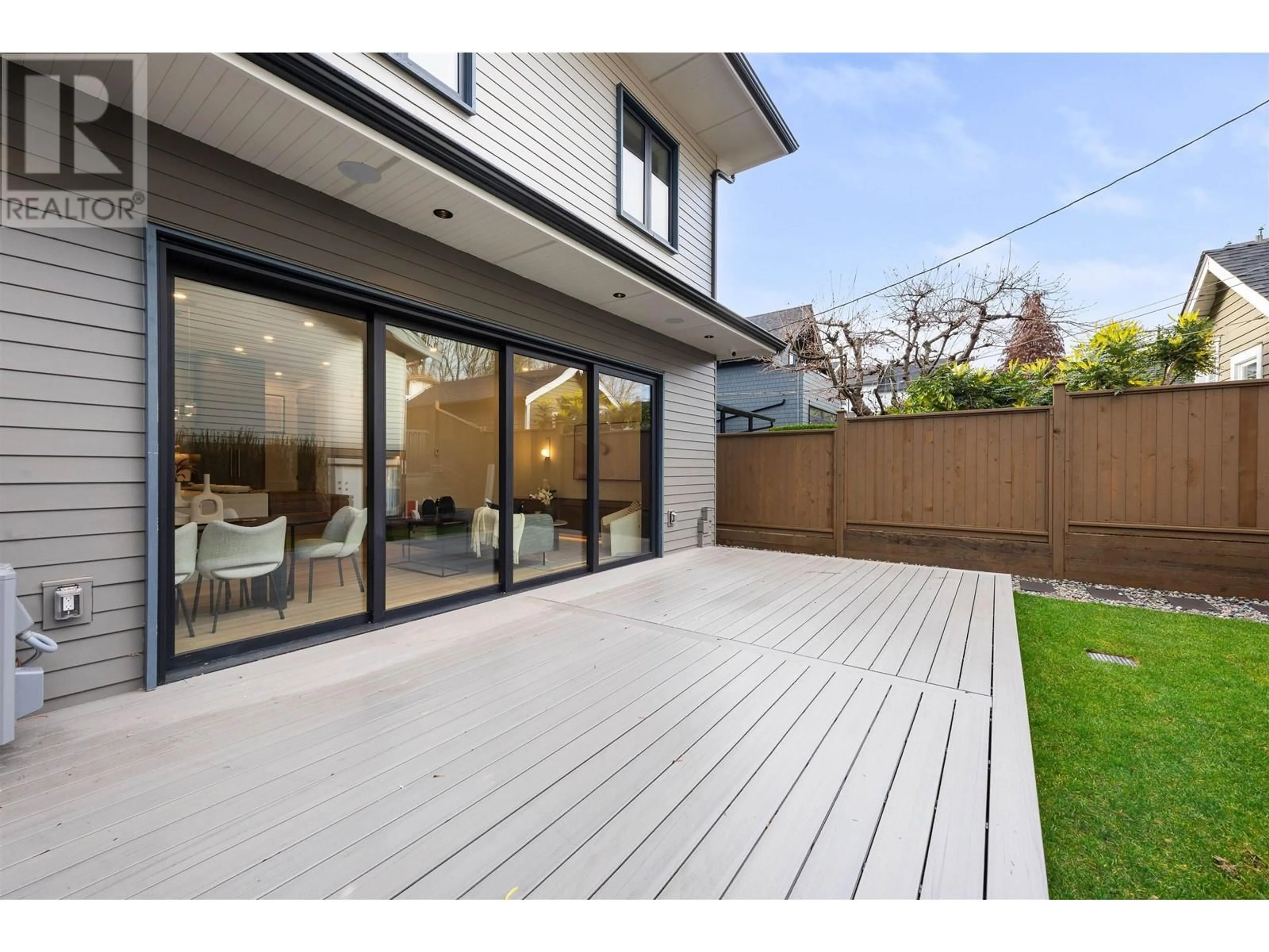 Patio, street for 2 1969 E 8 AVENUE, Vancouver British Columbia V5N1T9