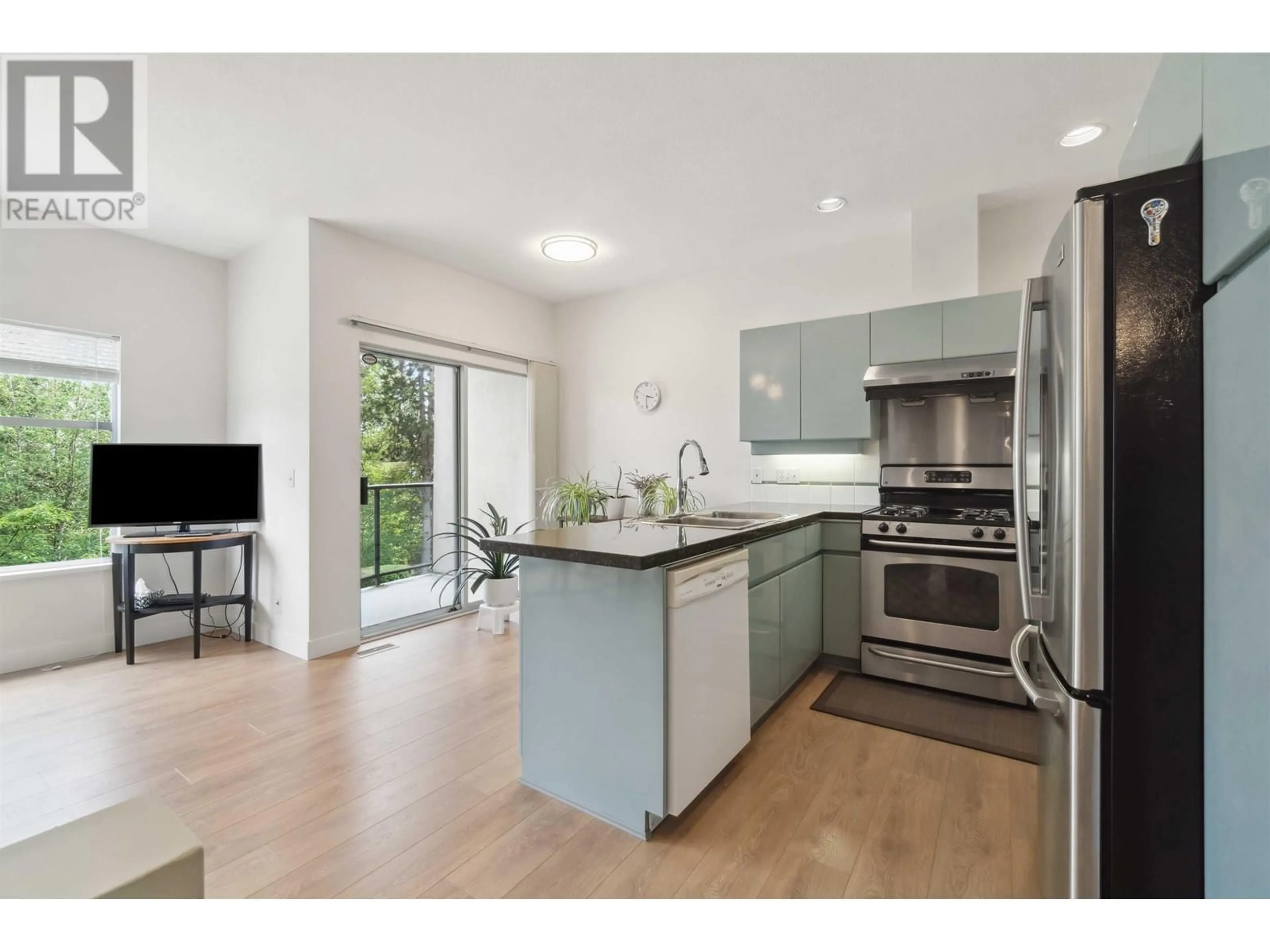 Open concept kitchen, unknown for 4 2951 PANORAMA DRIVE, Coquitlam British Columbia V3E2W3