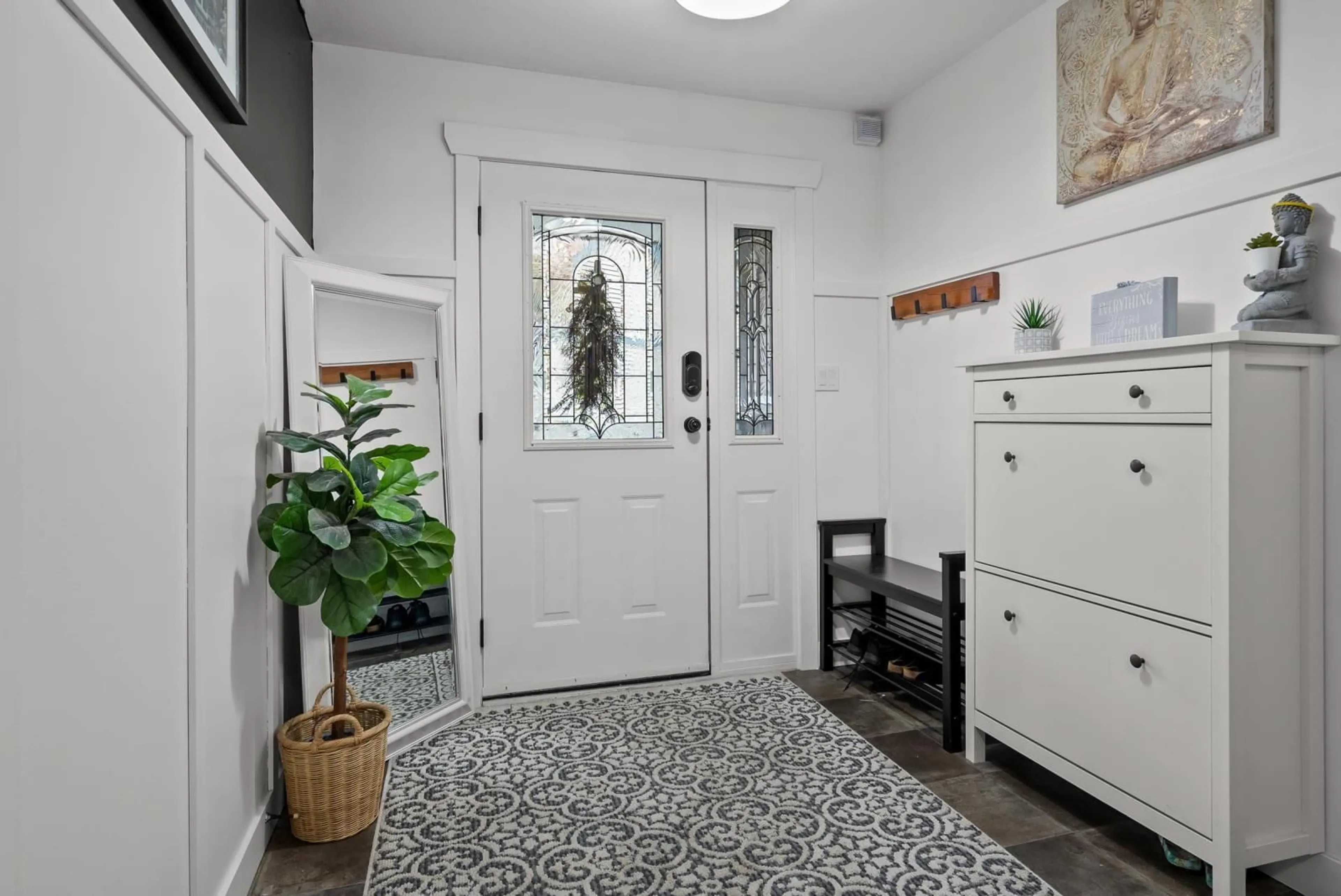 Indoor entryway for 2 46791 HUDSON ROAD|Promontory, Chilliwack British Columbia V2R0L5