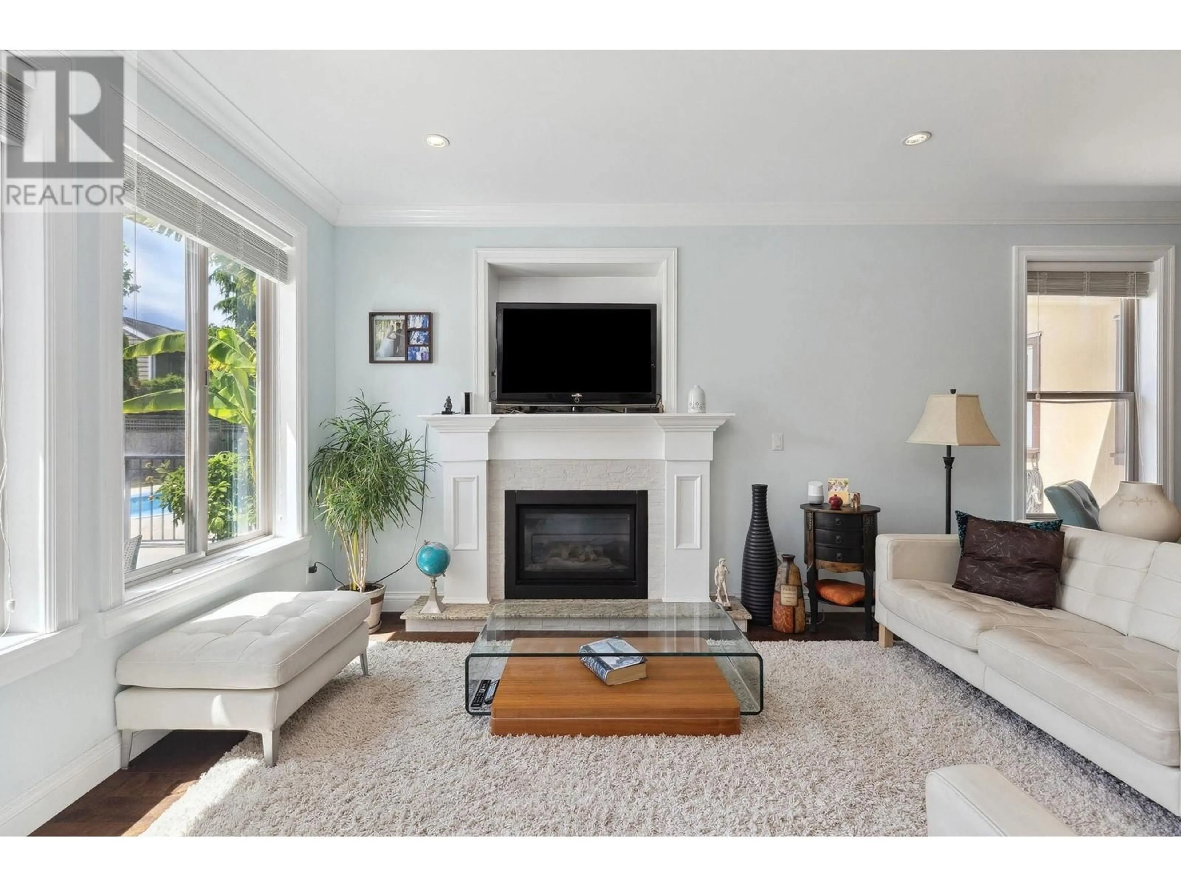 Living room with furniture, unknown for 4460 WESTMINSTER HIGHWAY, Richmond British Columbia V7C1B5