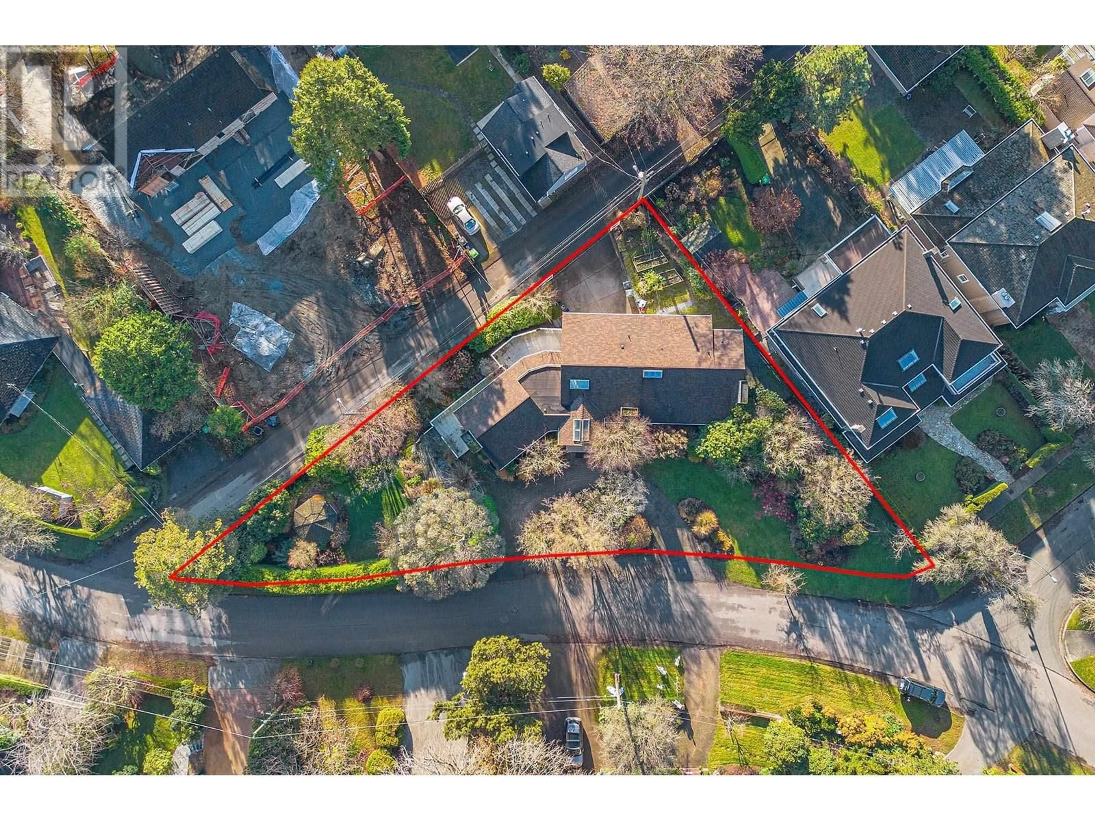 A pic from outside/outdoor area/front of a property/back of a property/a pic from drone, street for 7225 HUDSON STREET, Vancouver British Columbia V6P4K9