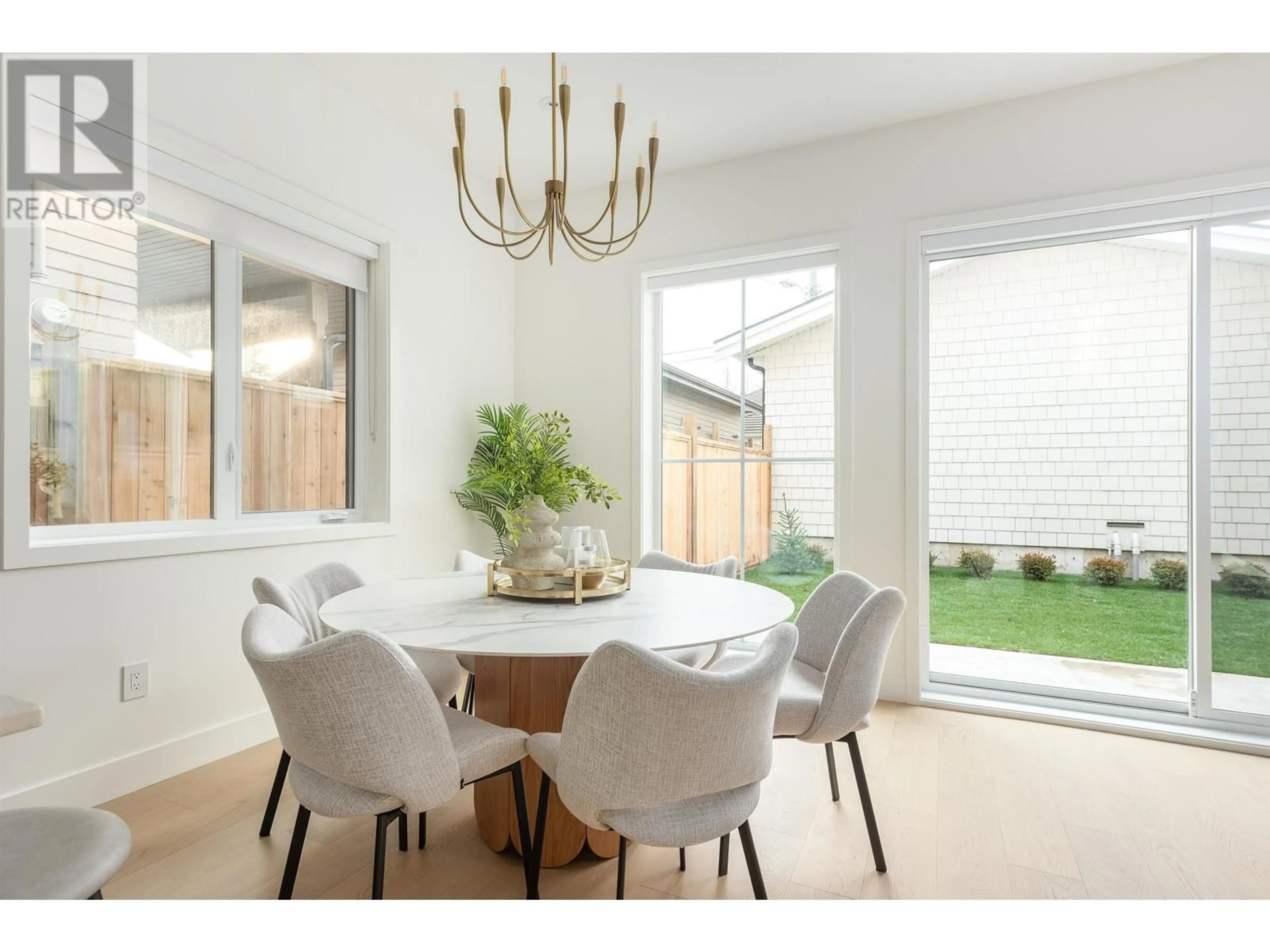 Dining room, unknown for 2 5807 PRINCE EDWARD STREET, Vancouver British Columbia V5W2X8