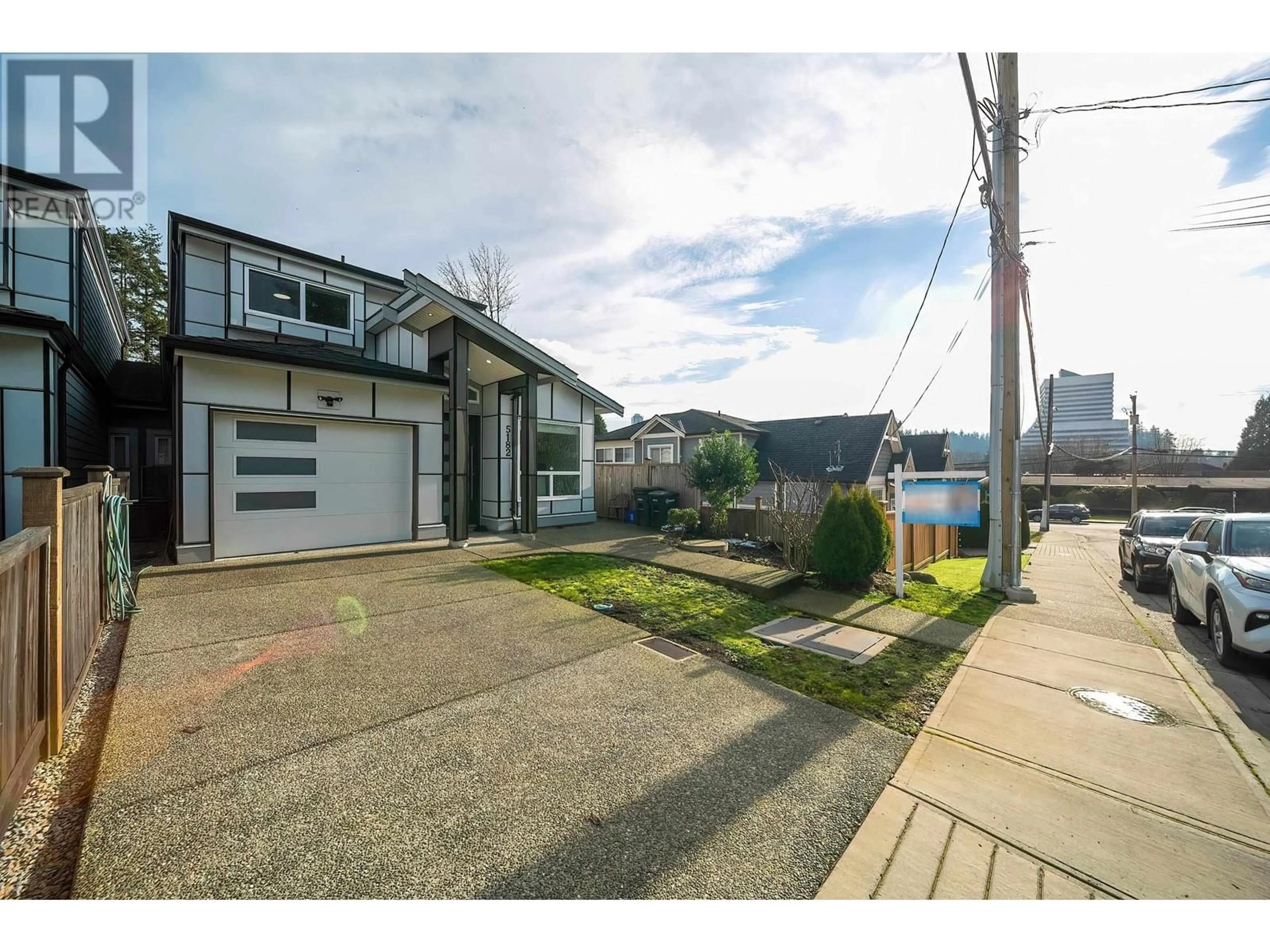 A pic from outside/outdoor area/front of a property/back of a property/a pic from drone, water/lake/river/ocean view for 5182 LORRAINE AVENUE, Burnaby British Columbia V5G2S4