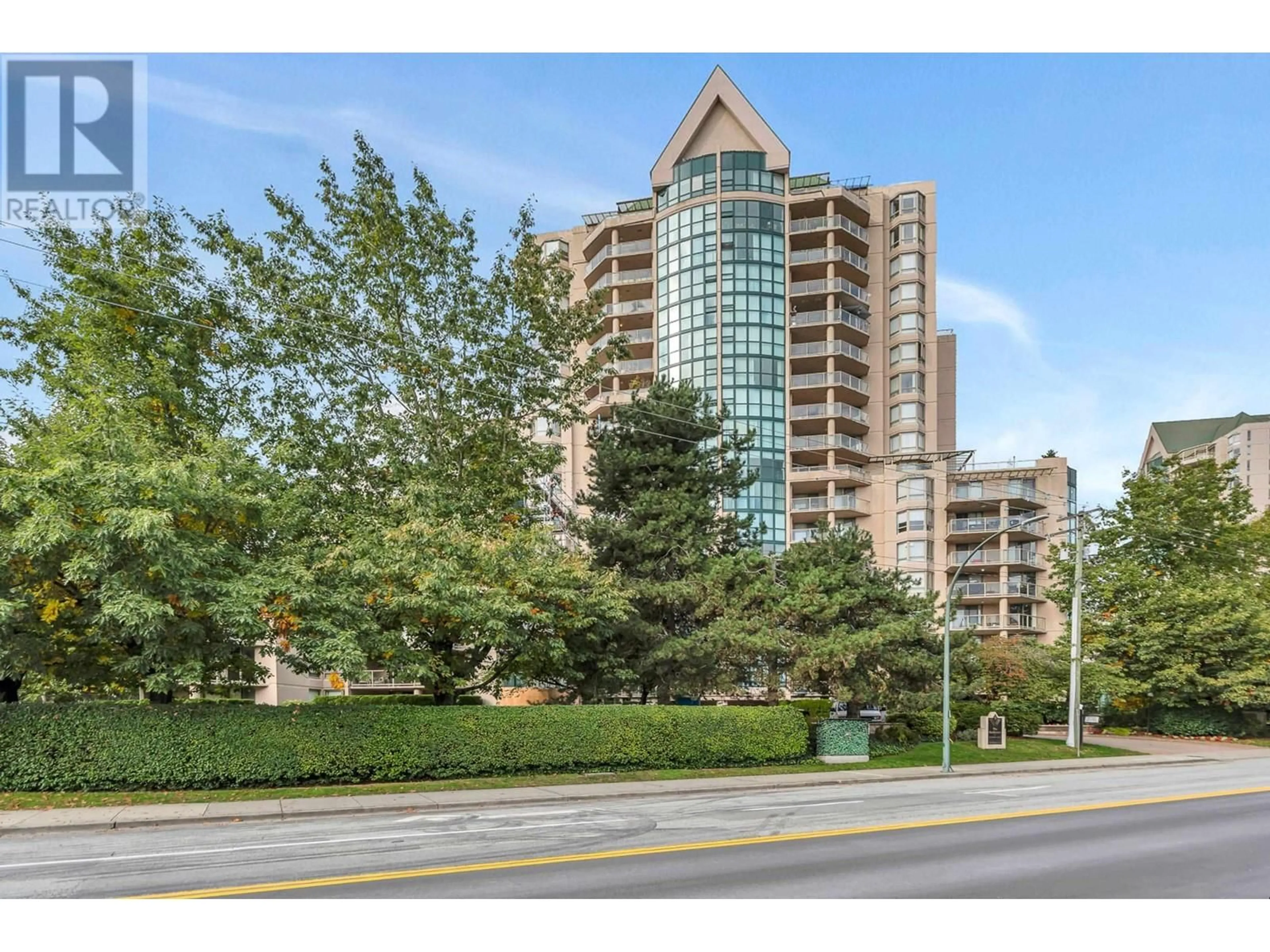 Indoor foyer for 505 1190 PIPELINE ROAD, Coquitlam British Columbia V3B7T9