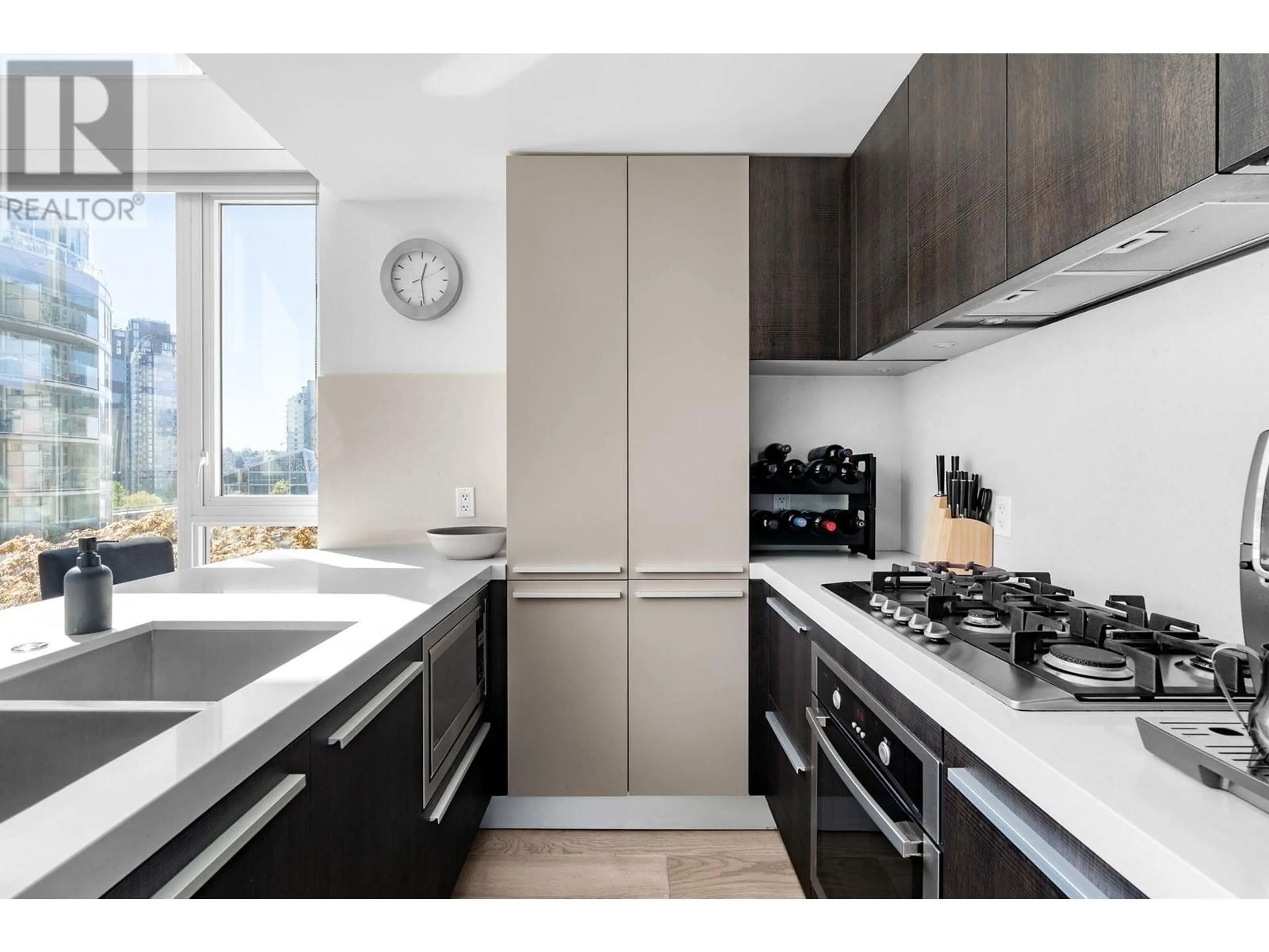 Standard kitchen, unknown for 607 1351 CONTINENTAL STREET, Vancouver British Columbia V6Z0C6