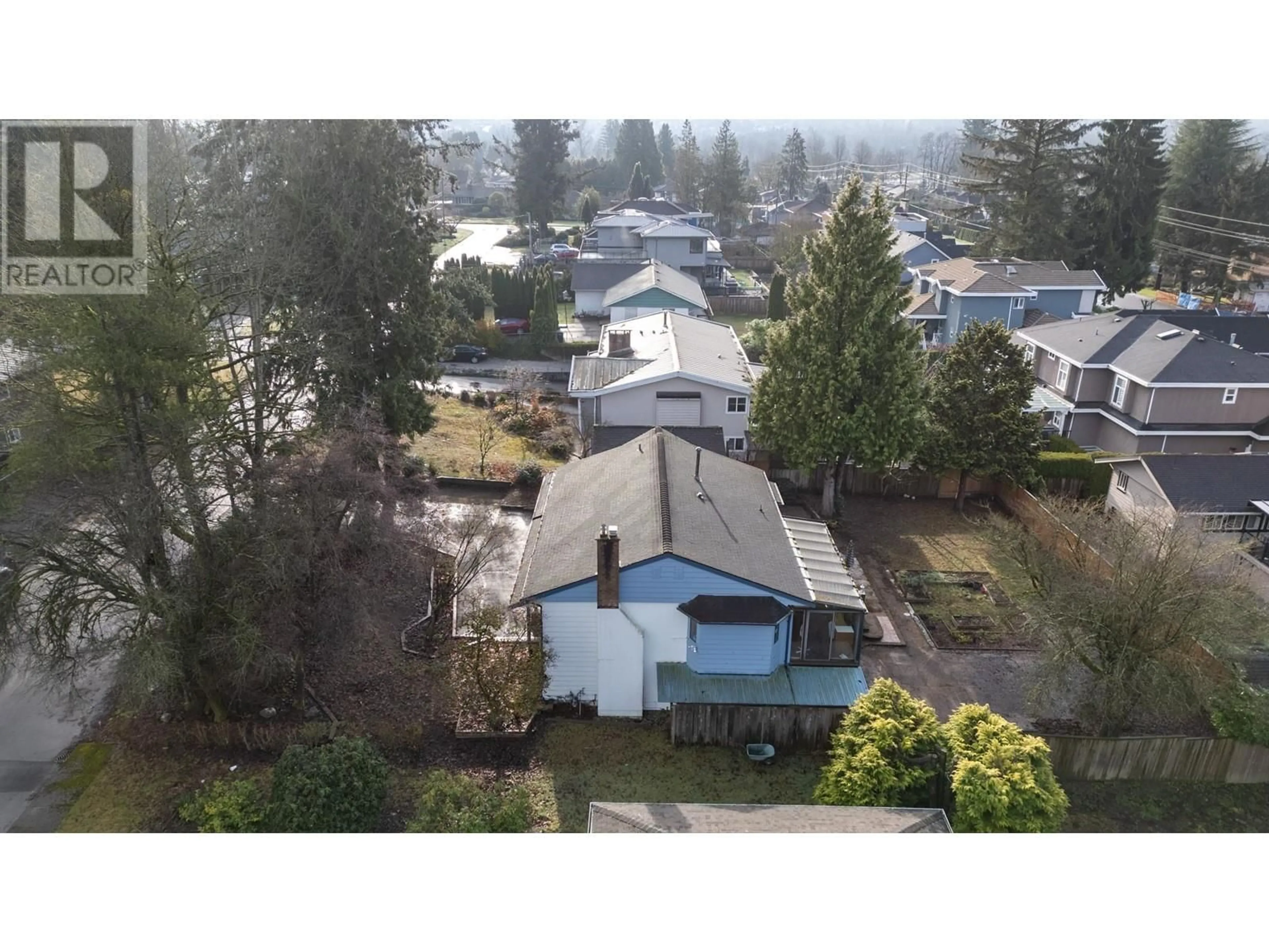 A pic from outside/outdoor area/front of a property/back of a property/a pic from drone, mountain view for 3509 CHRISDALE AVENUE, Burnaby British Columbia V5A2Y1