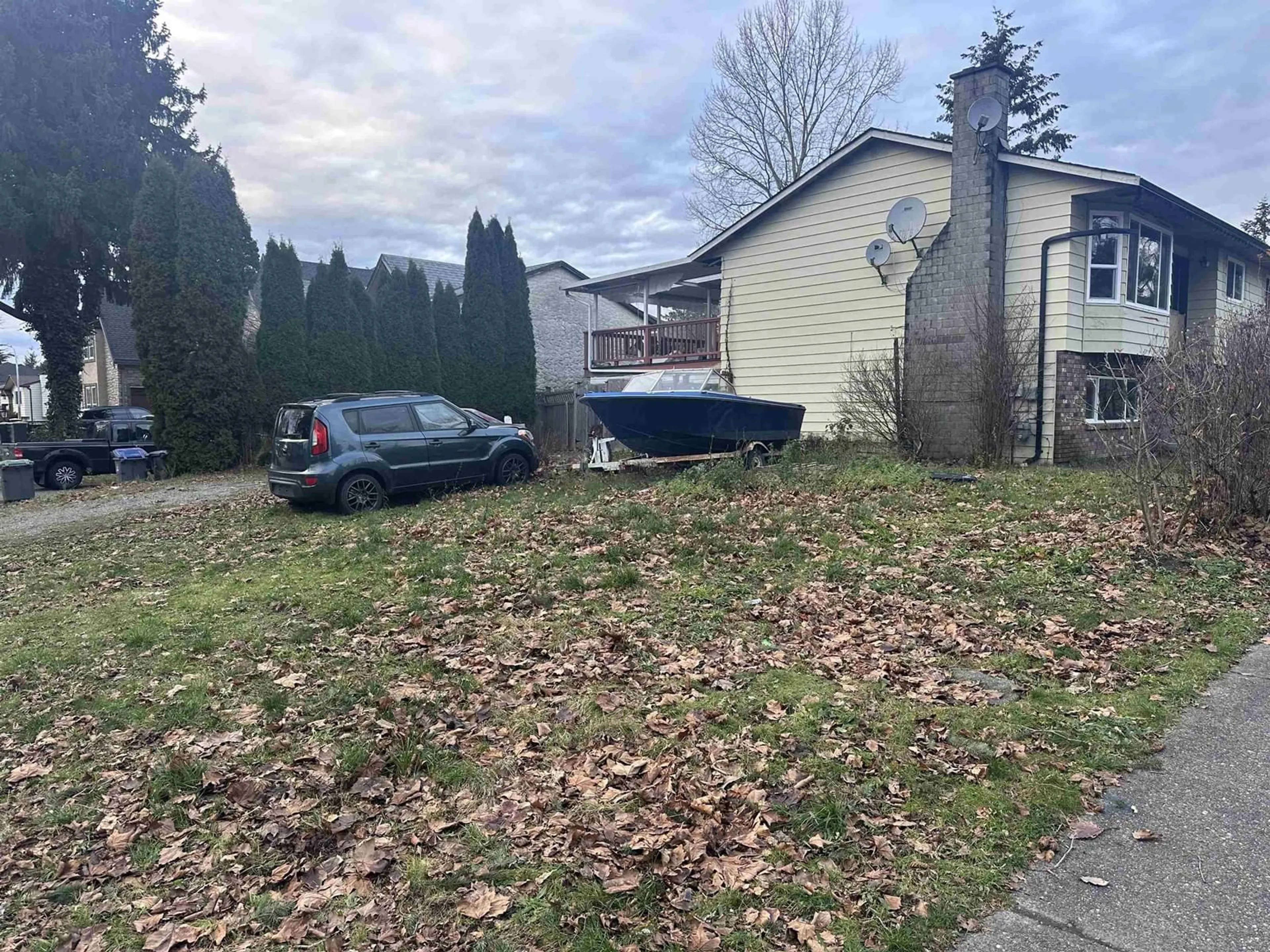 A pic from outside/outdoor area/front of a property/back of a property/a pic from drone, street for 8613 154 STREET, Surrey British Columbia V3S4Z6