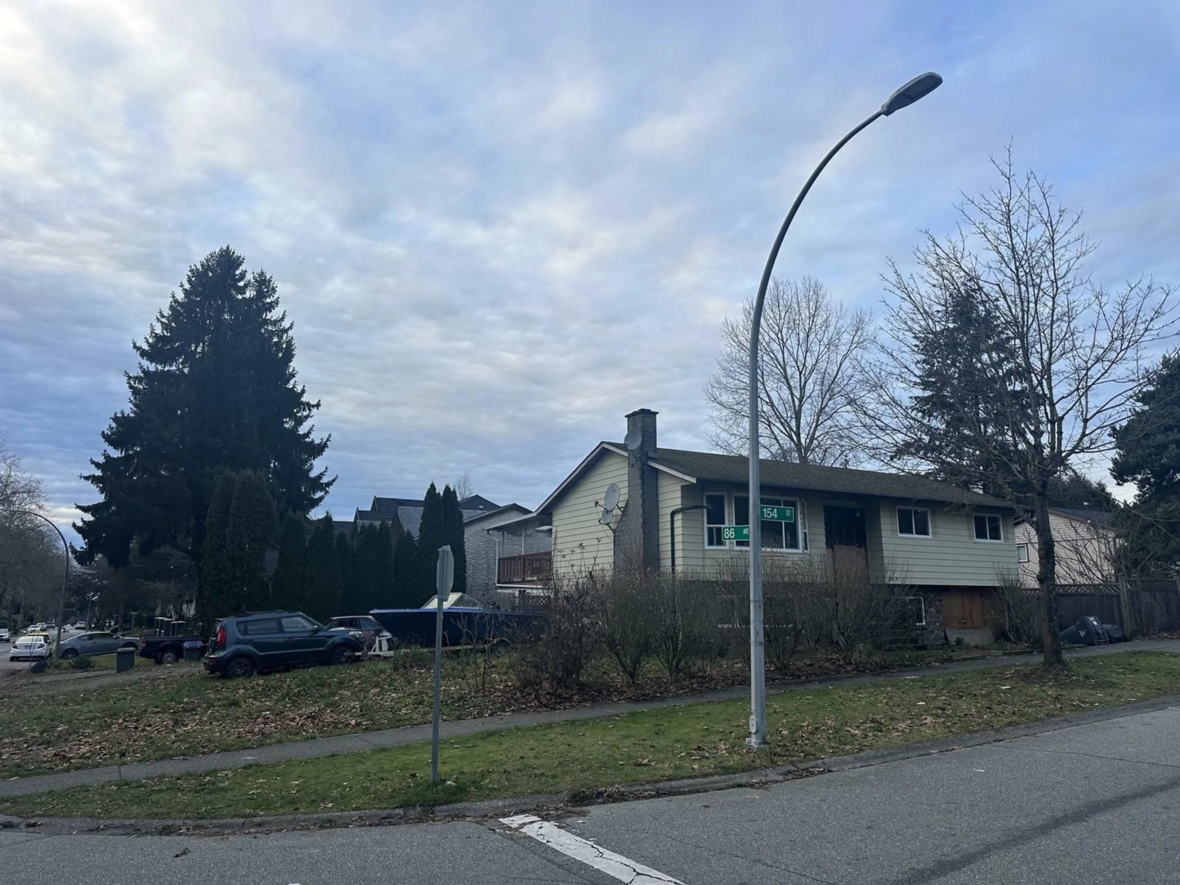 Blurry image for 8613 154 STREET, Surrey British Columbia V3S4Z6