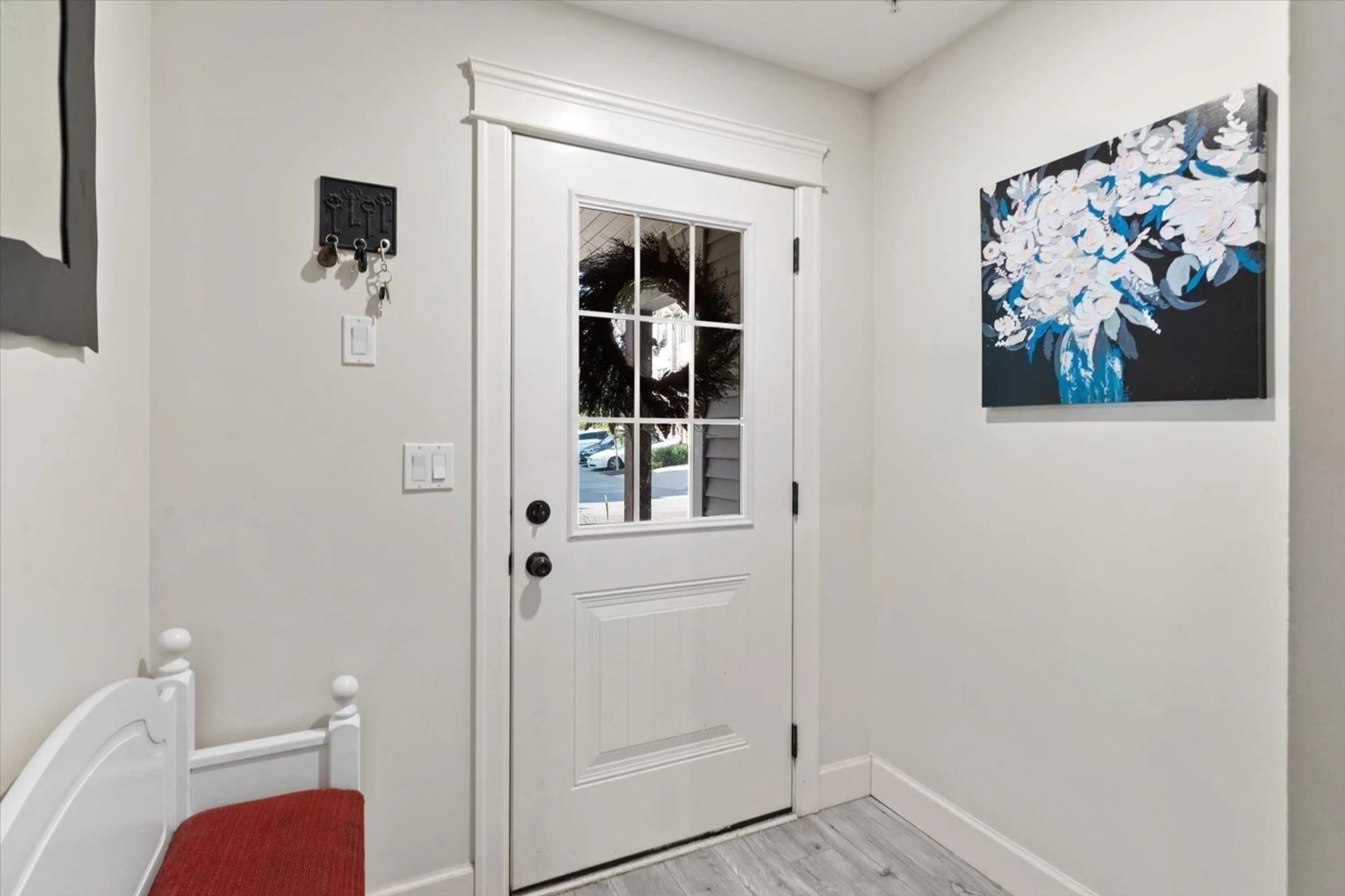 Indoor entryway for 11 45025 WOLFE ROAD|Chilliwack Proper We, Chilliwack British Columbia V2P7V9