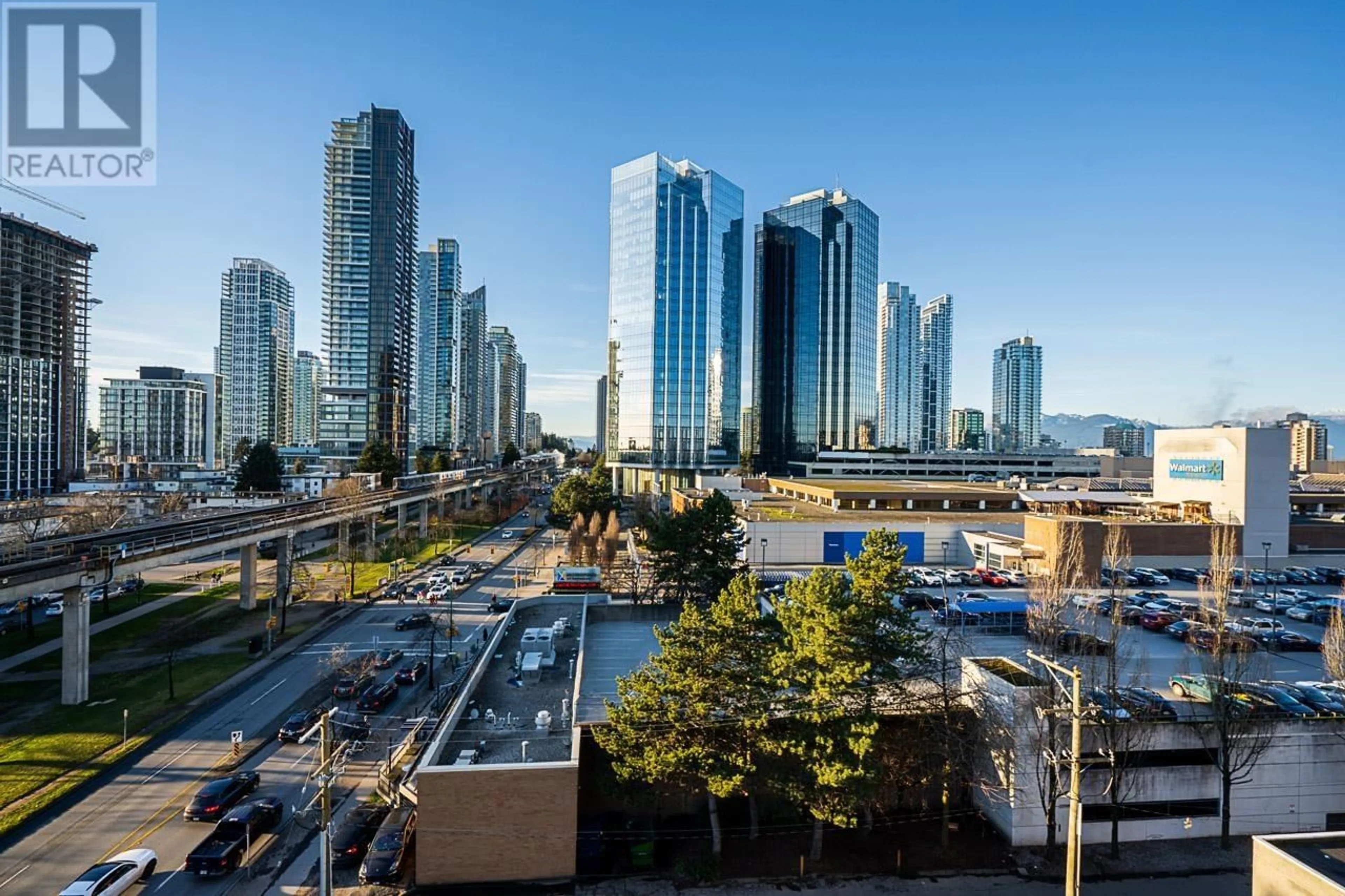 Patio, city buildings view from balcony for 902 6595 BONSOR AVENUE, Burnaby British Columbia V5H4G5