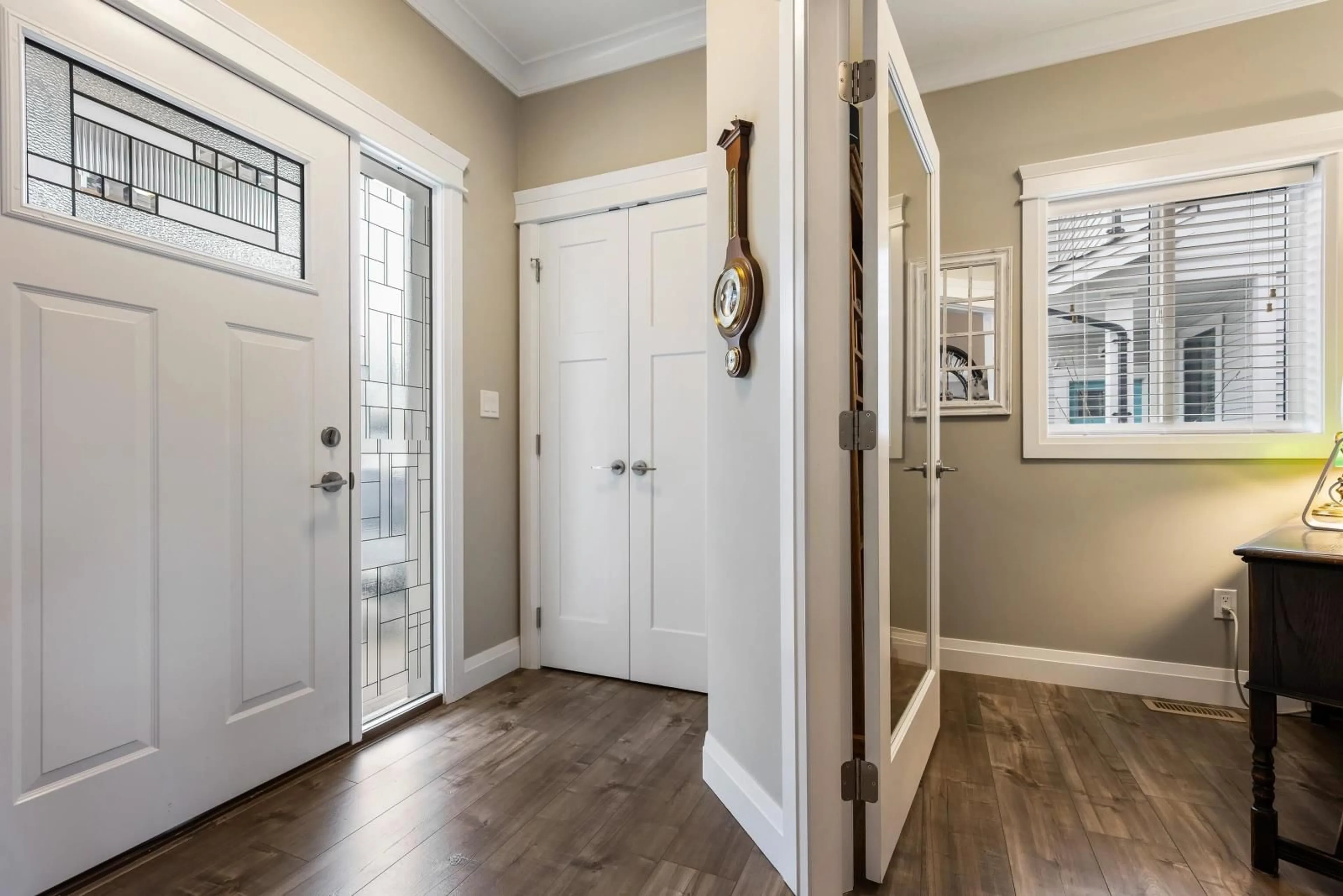 Indoor entryway for 3 46128 RIVERSIDE DRIVE|Chilliwack Prope, Chilliwack British Columbia V2P0H2