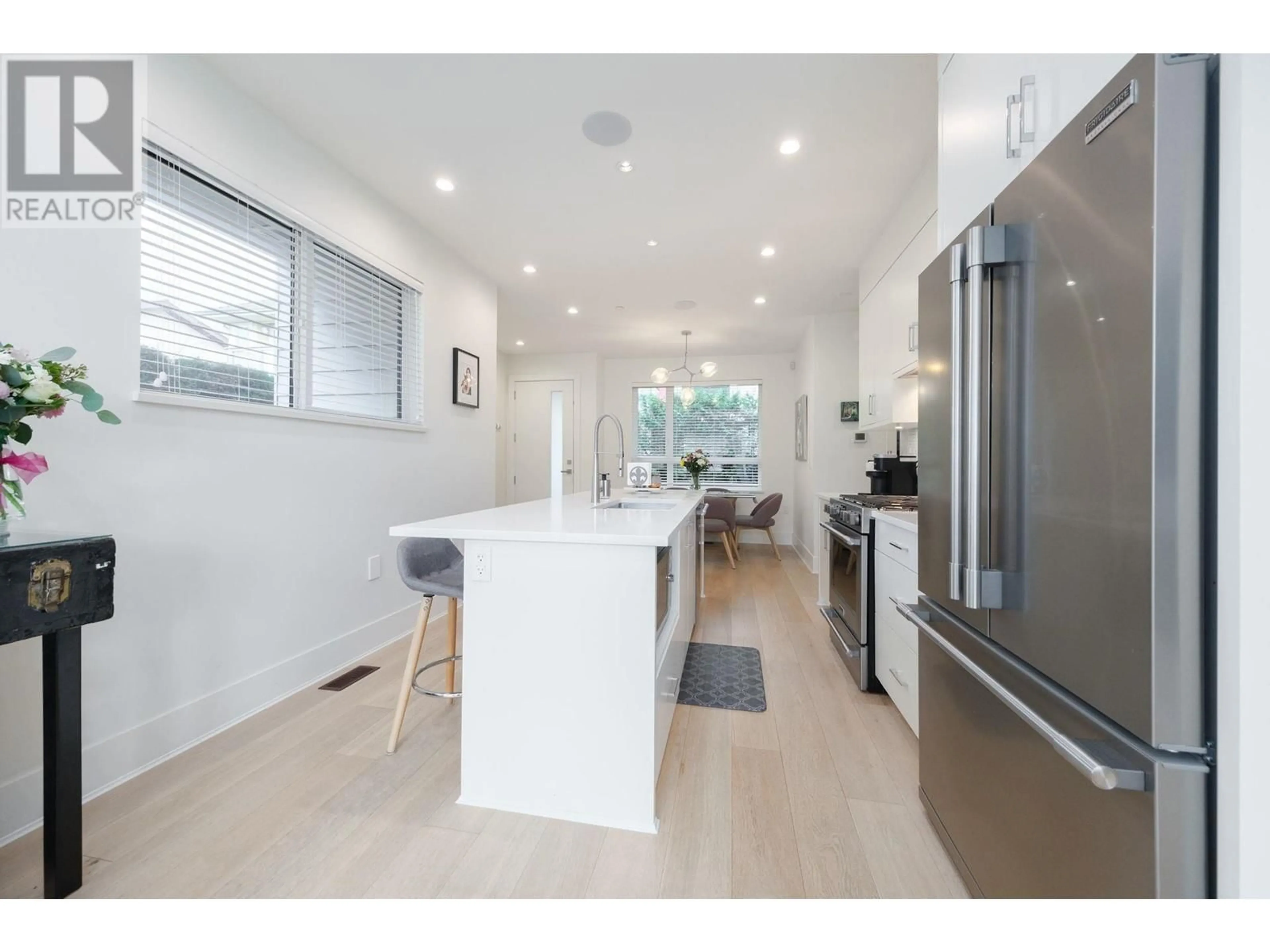 Open concept kitchen, unknown for 251 E 6TH STREET, North Vancouver British Columbia V7L1P4