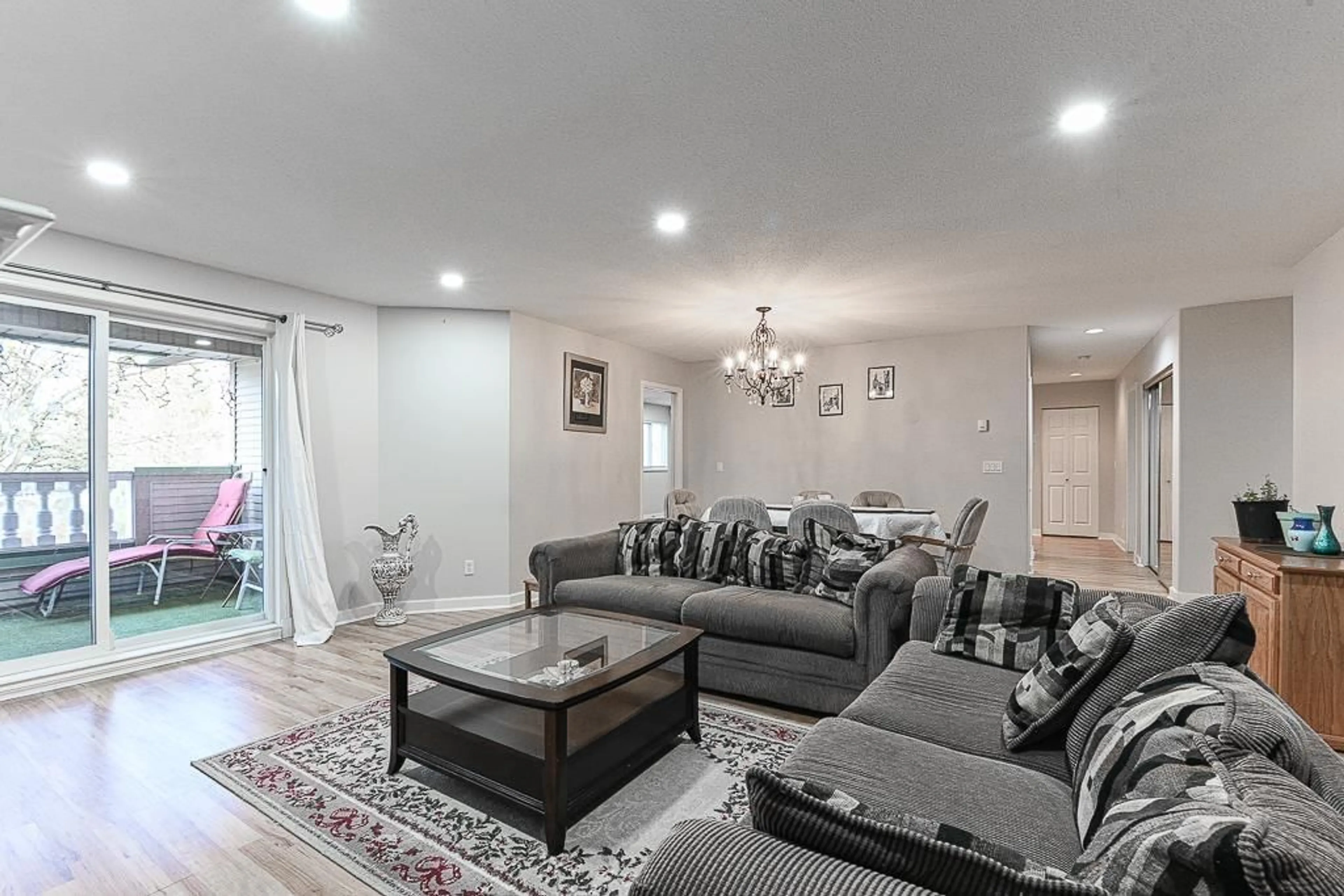 Living room with furniture, unknown for 246 - 13888 70, Surrey British Columbia V3W0R8
