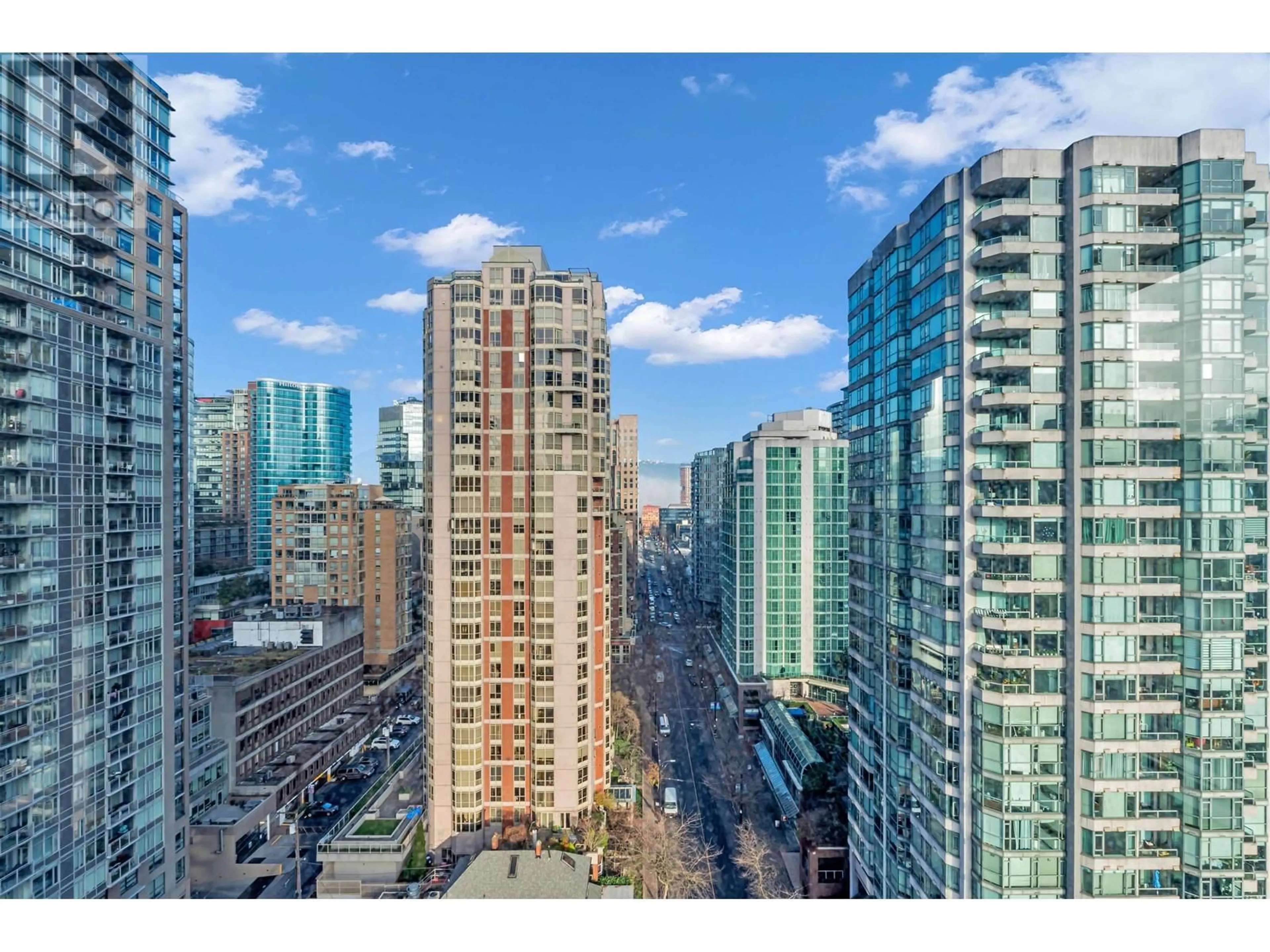 A pic from outside/outdoor area/front of a property/back of a property/a pic from drone, city buildings view from balcony for 2002 909 MAINLAND STREET, Vancouver British Columbia V6B1S3