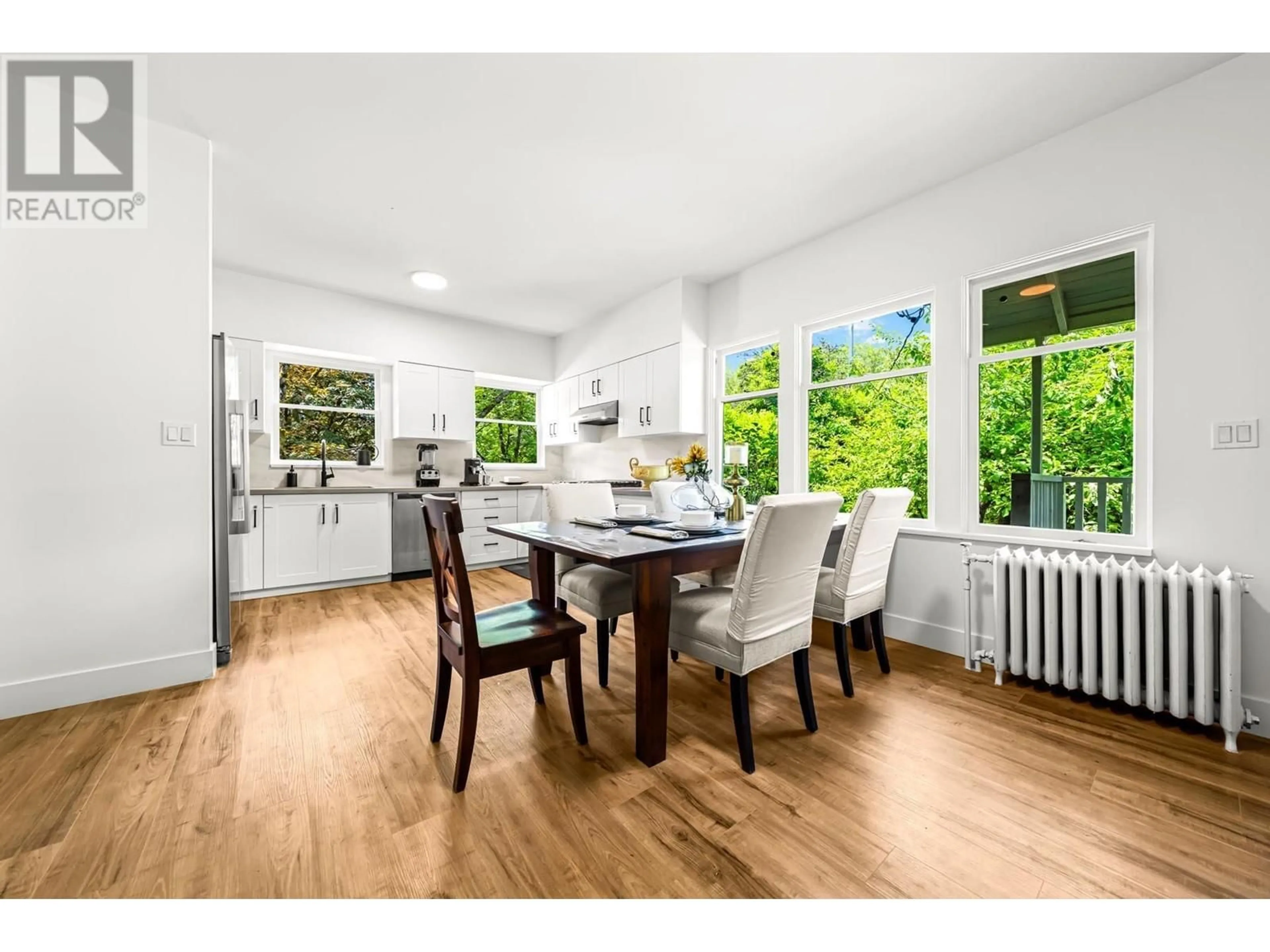 Dining room, wood/laminate floor for 2287 W 37TH AVENUE, Vancouver British Columbia V6M1P2