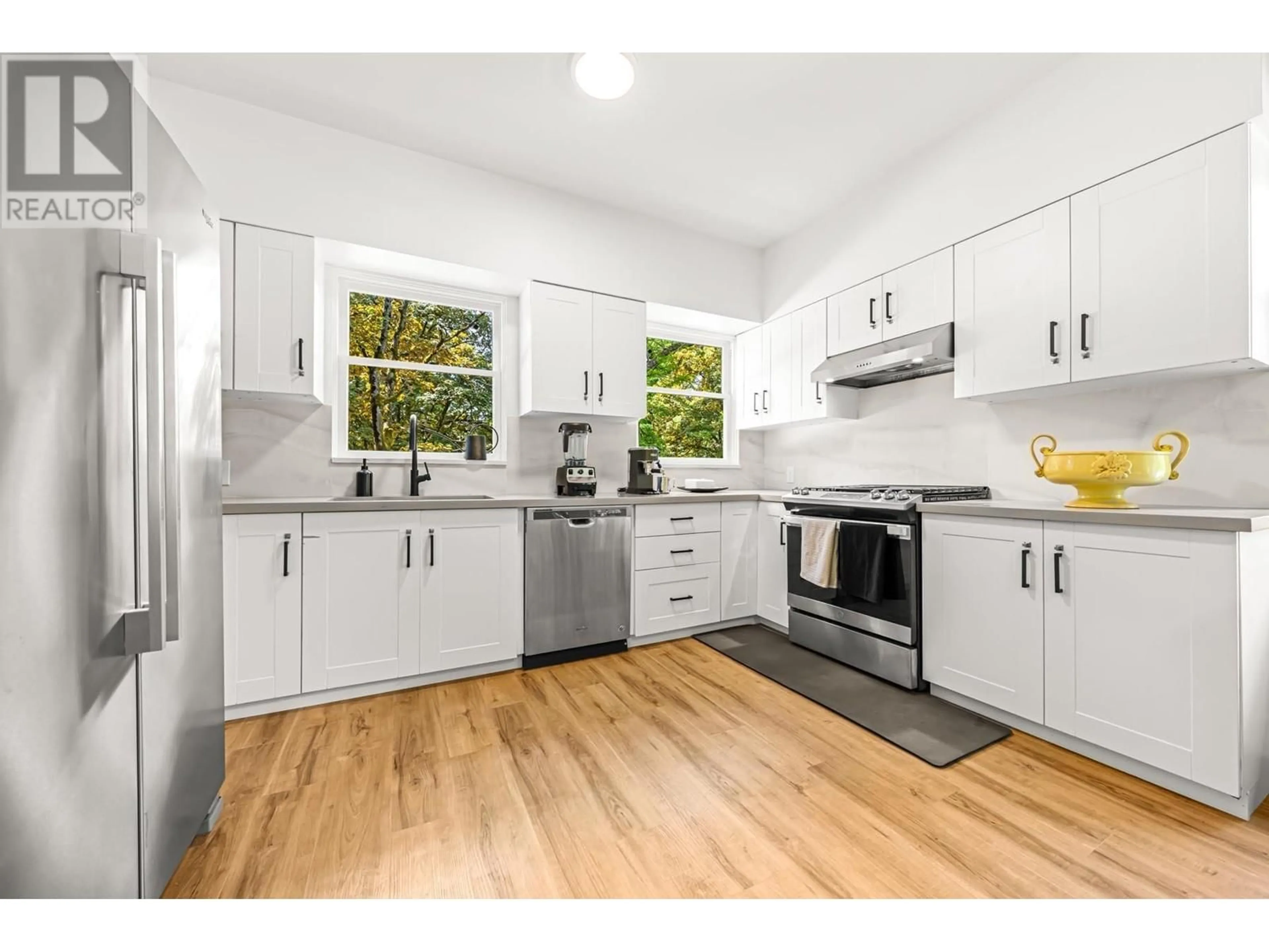 Open concept kitchen, unknown for 2287 W 37TH AVENUE, Vancouver British Columbia V6M1P2