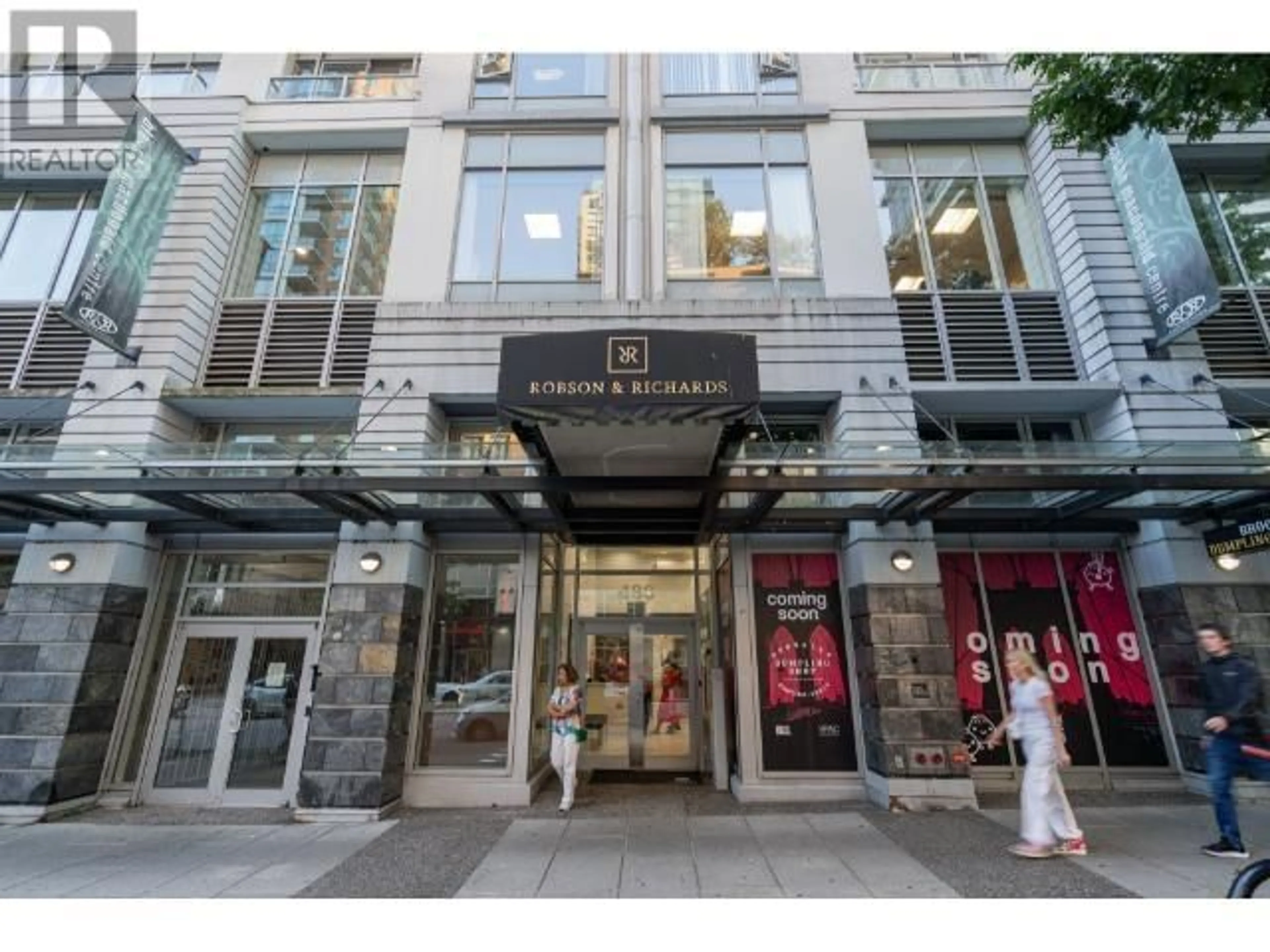 Indoor foyer for 1401 480 ROBSON STREET, Vancouver British Columbia V6B1S1