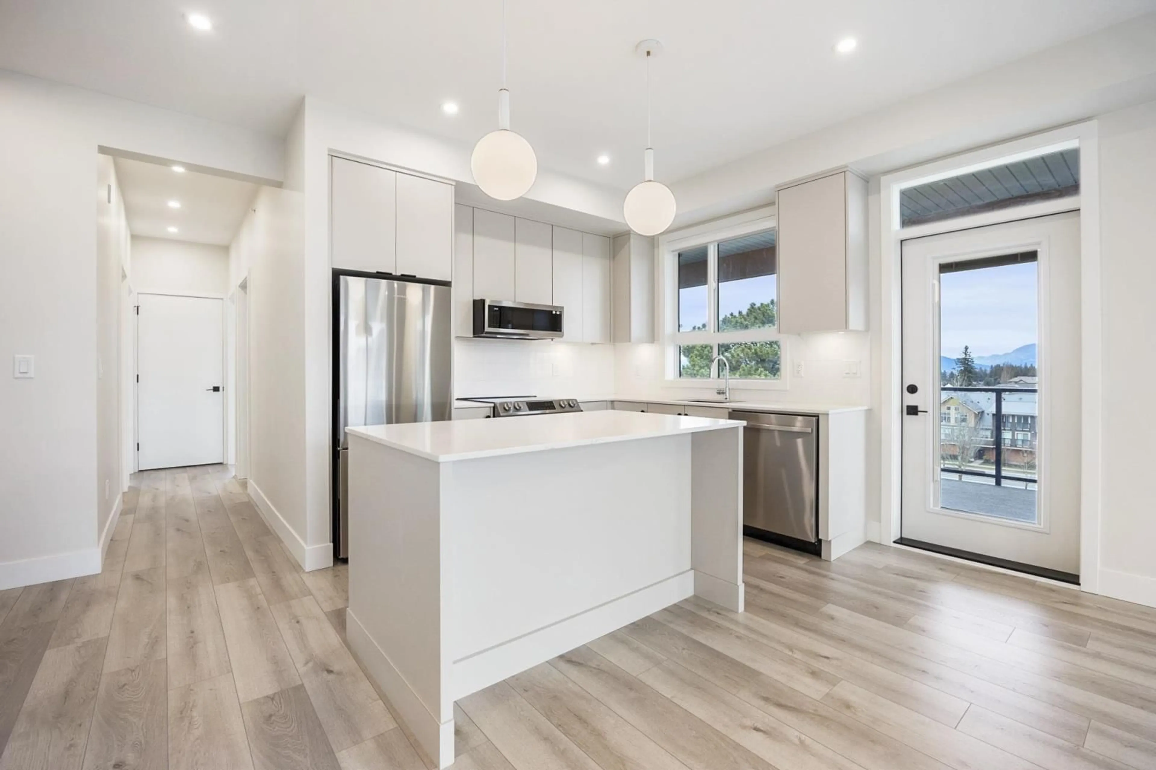 Open concept kitchen, unknown for 610 45497 CAMPUS DRIVE|Garrison Crossing, Chilliwack British Columbia V2R6L8