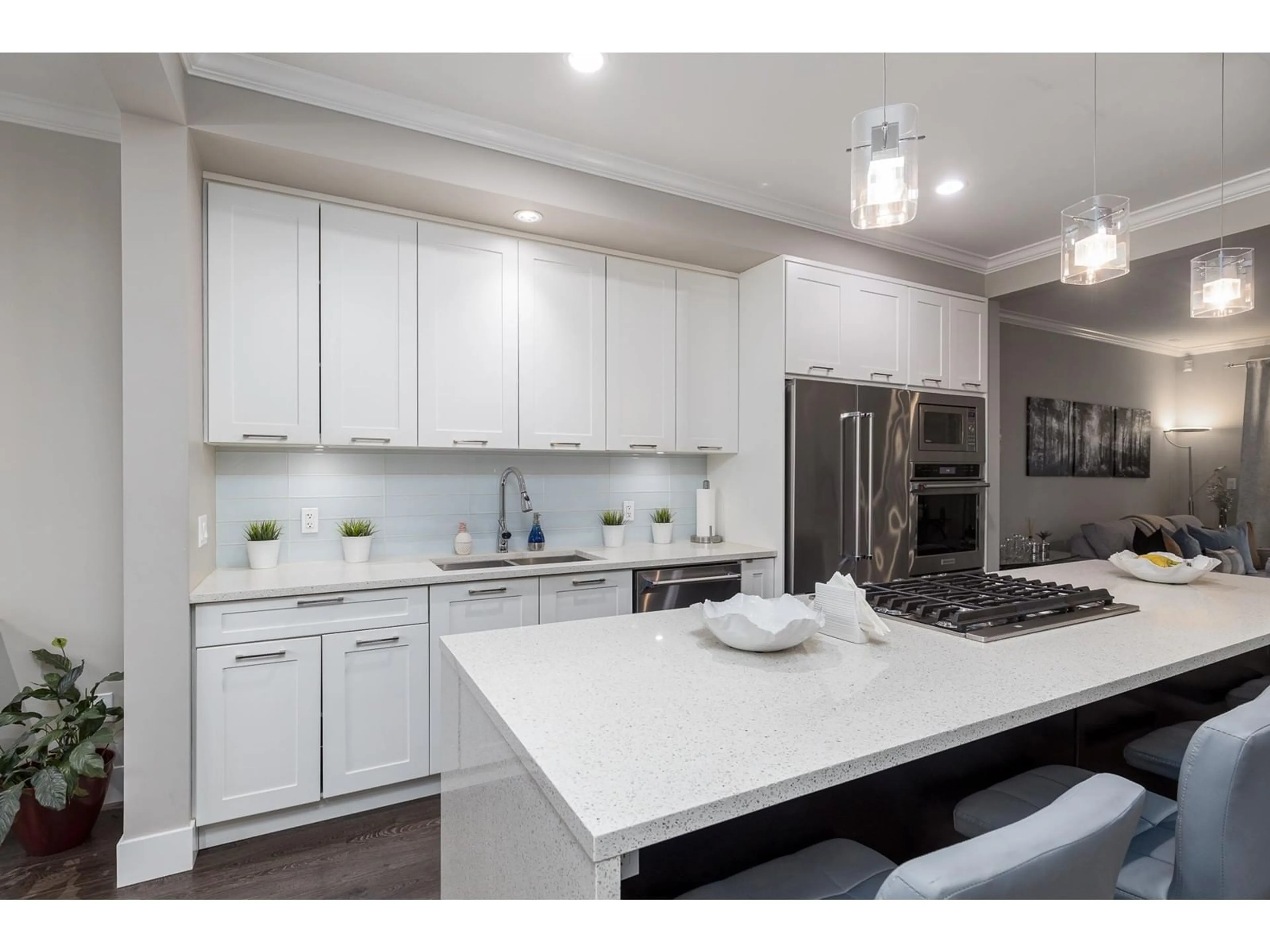 Open concept kitchen, ceramic/tile floor for 3 16488 64 AVENUE, Surrey British Columbia V3S6X6