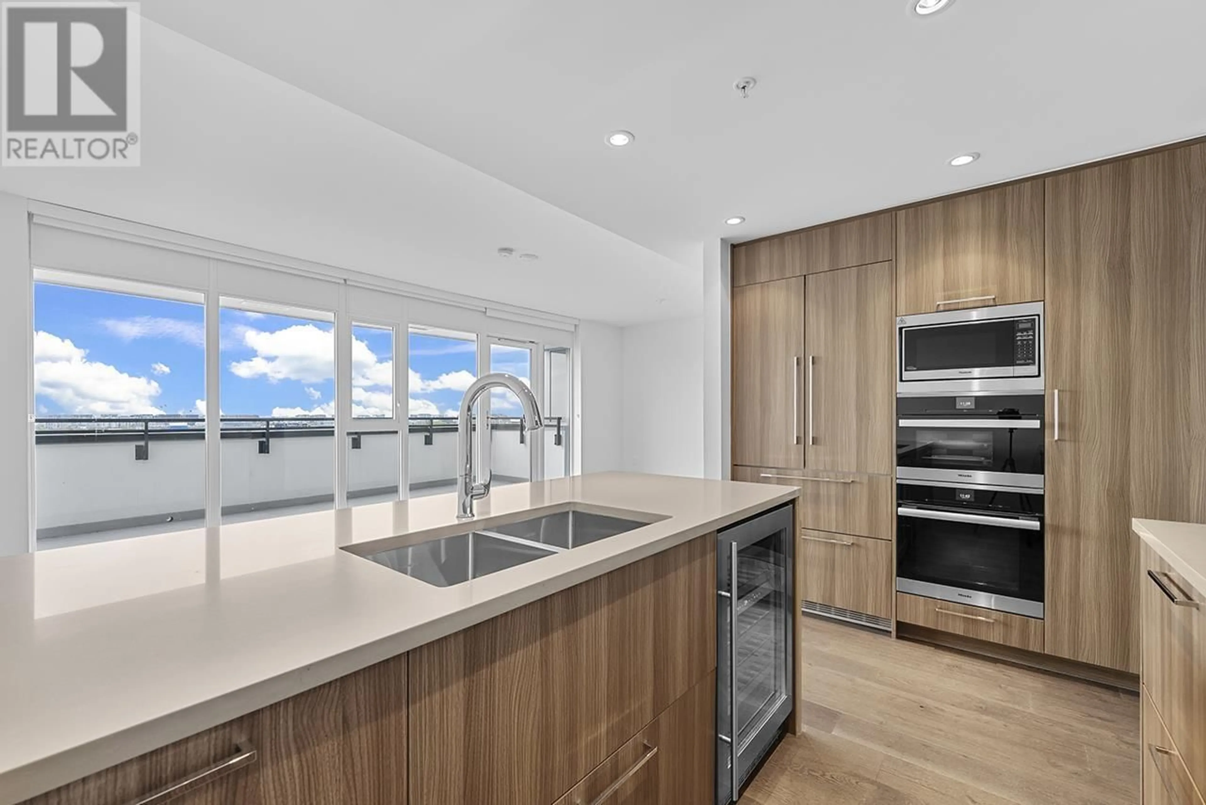 Open concept kitchen, unknown for 1602 - 8155 CAPSTAN WAY, Richmond British Columbia V6X0V3