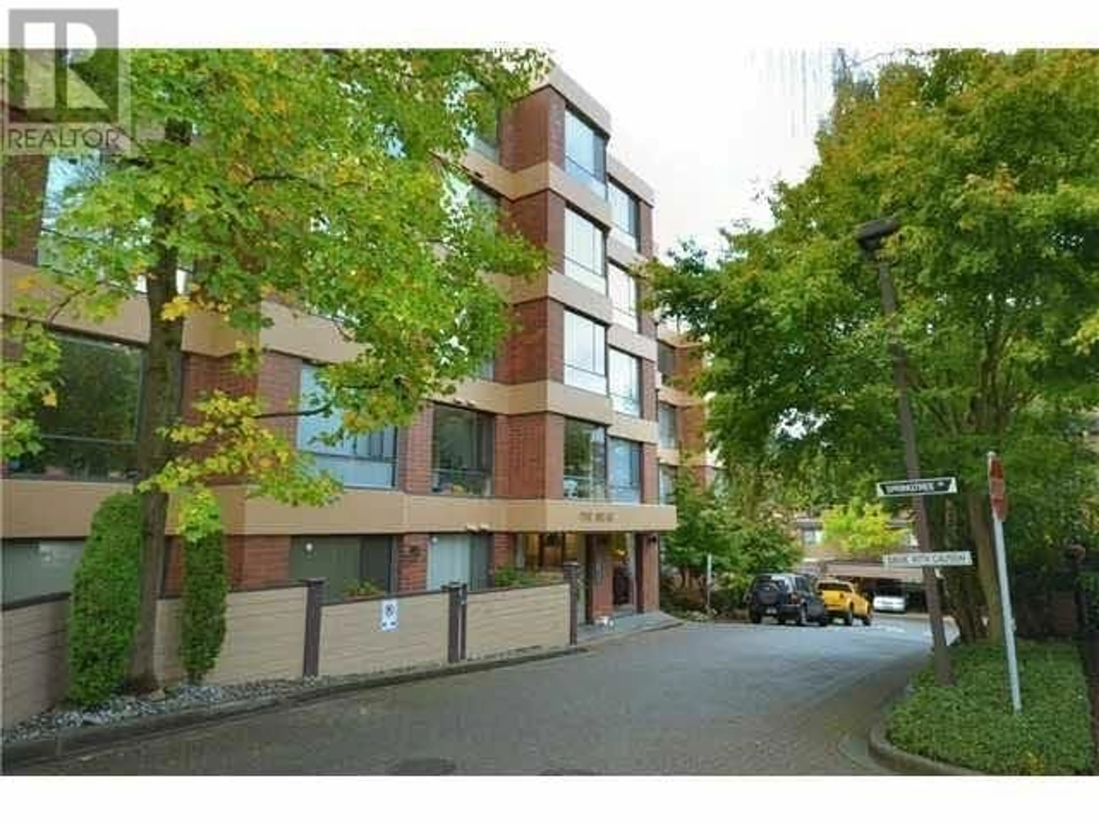 Unknown for 304 2140 BRIAR AVENUE, Vancouver British Columbia V6L3E3