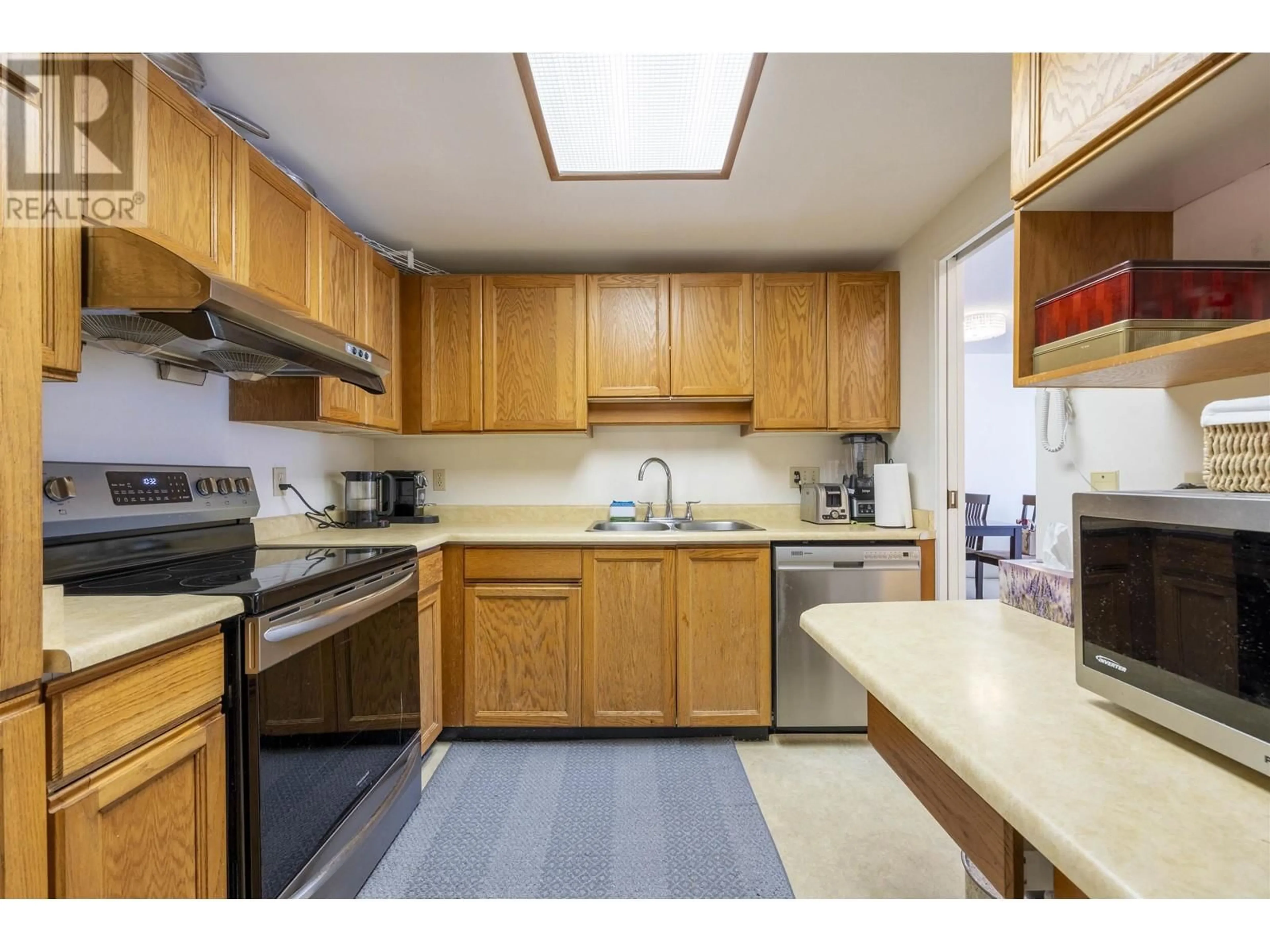 Standard kitchen, unknown for 304 2140 BRIAR AVENUE, Vancouver British Columbia V6L3E3