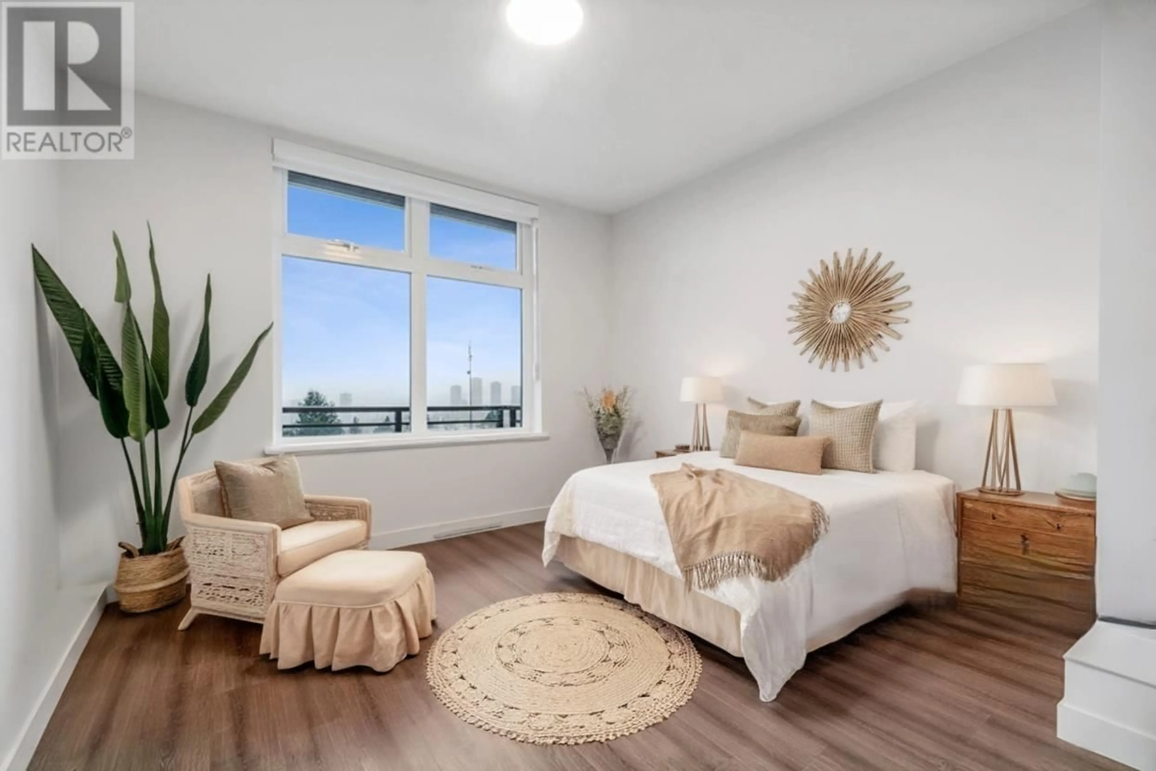 A pic of a room for 403 - 5535 HASTINGS STREET, Burnaby British Columbia V5B1R2