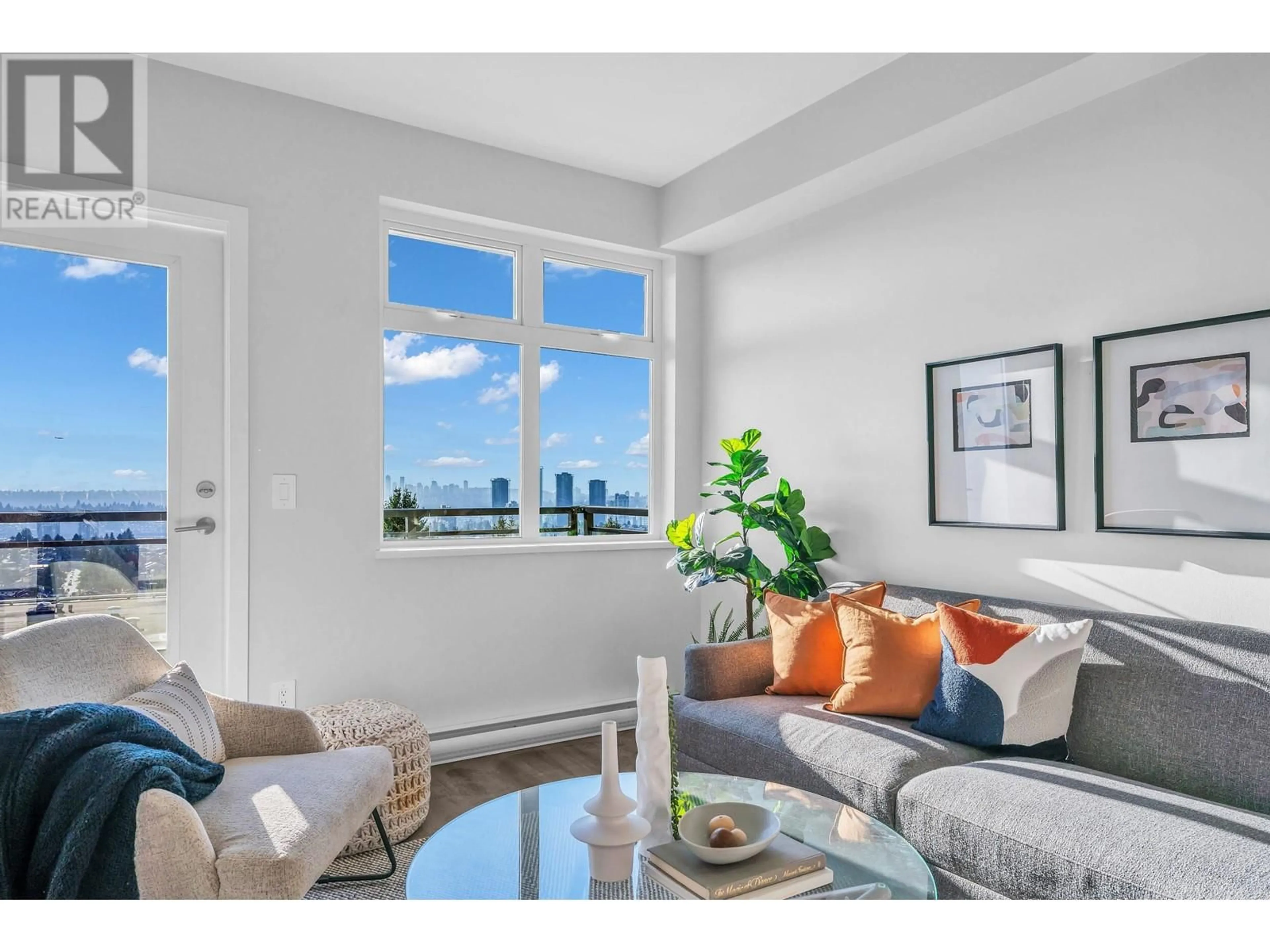Living room with furniture, unknown for 404 - 5535 HASTINGS STREET, Burnaby British Columbia V5B1R2