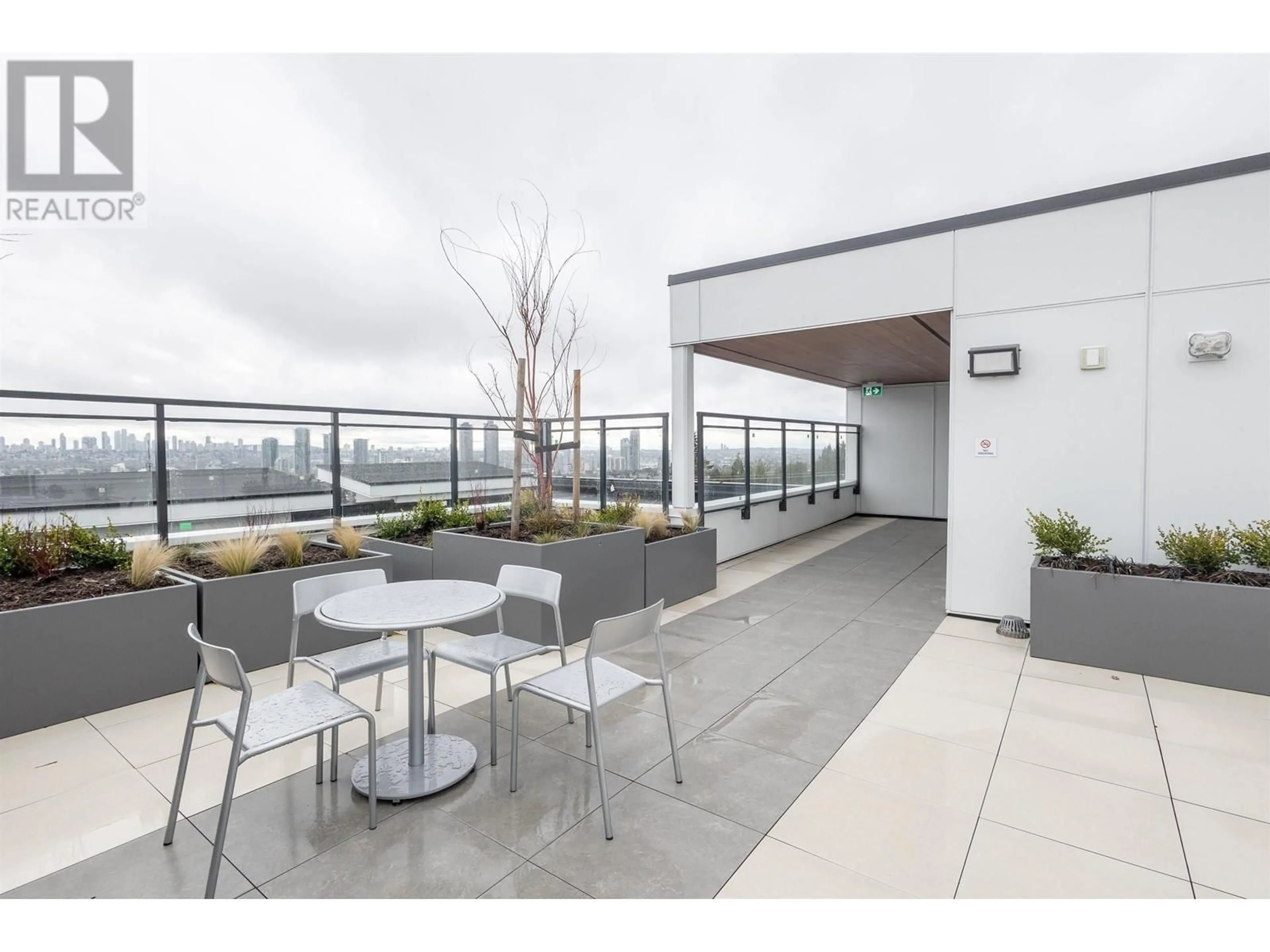 Patio, unknown for 407 5535 HASTINGS STREET, Burnaby British Columbia V5B1R2